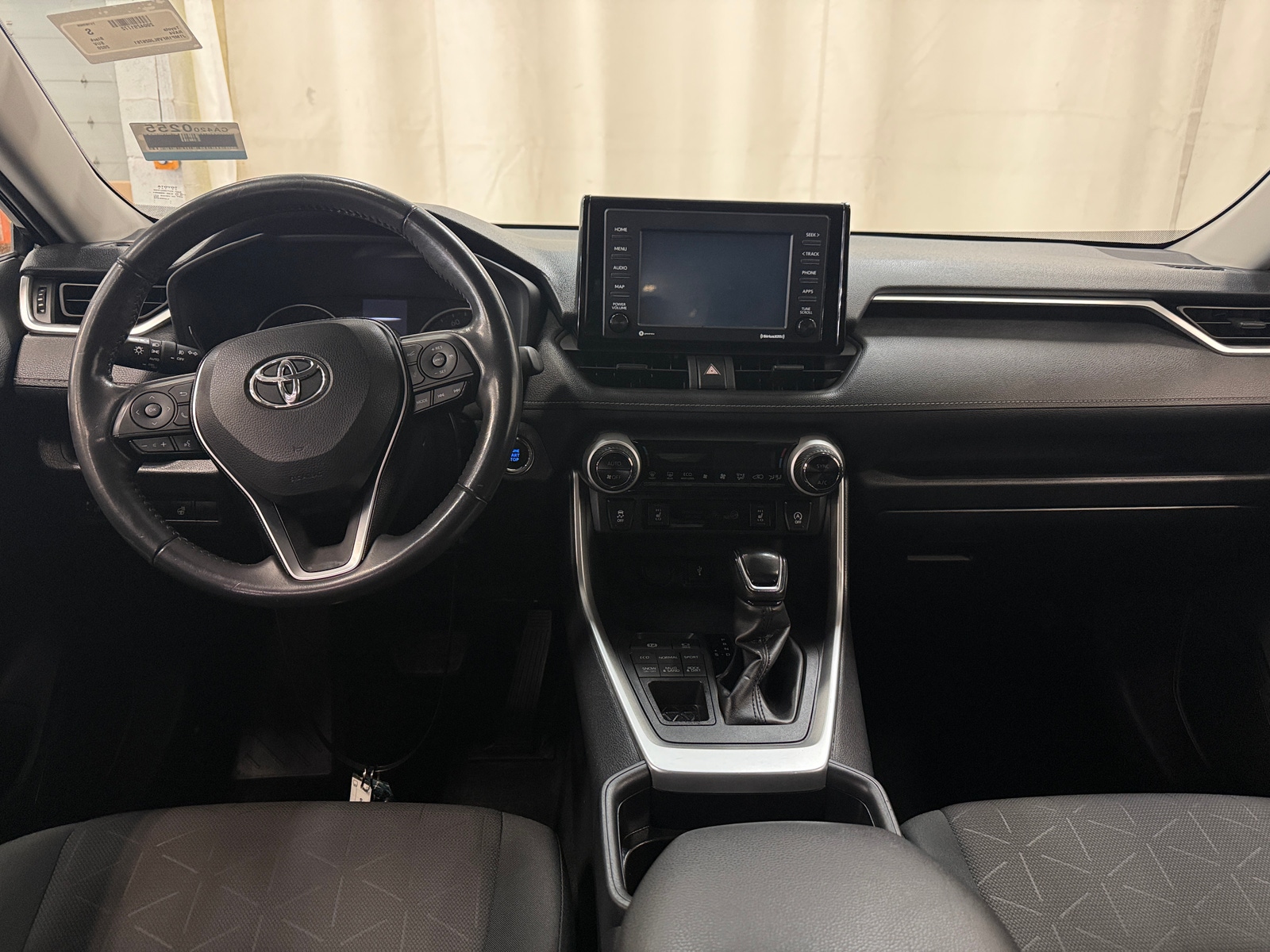 Thumbnail: 2020 Toyota RAV4 - 3