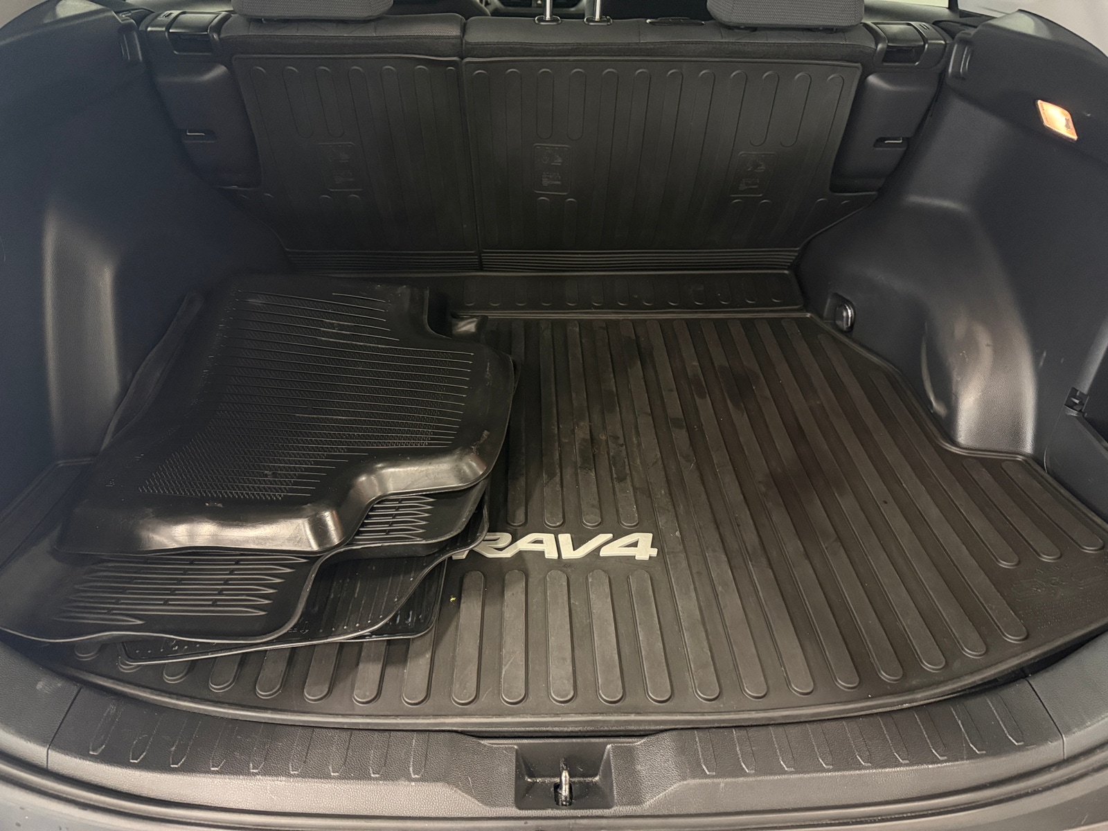 Thumbnail: 2020 Toyota RAV4 - 7