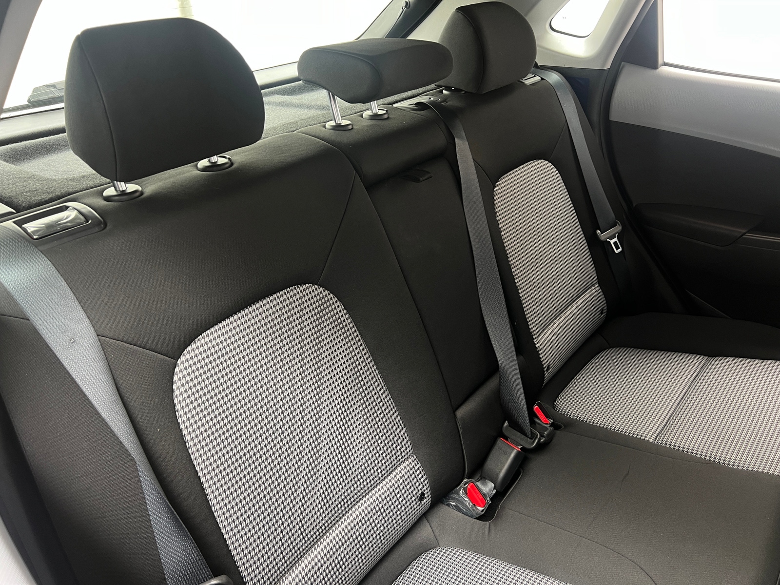 Thumbnail: 2021 Hyundai Kona - 6