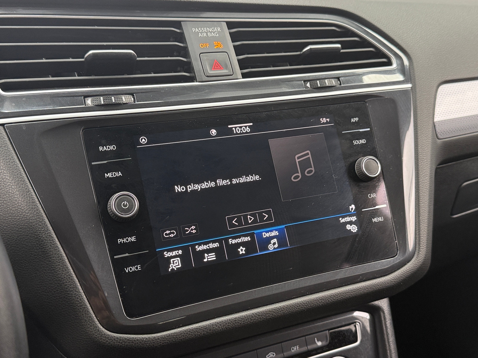 Thumbnail: 2024 Volkswagen Tiguan - 4