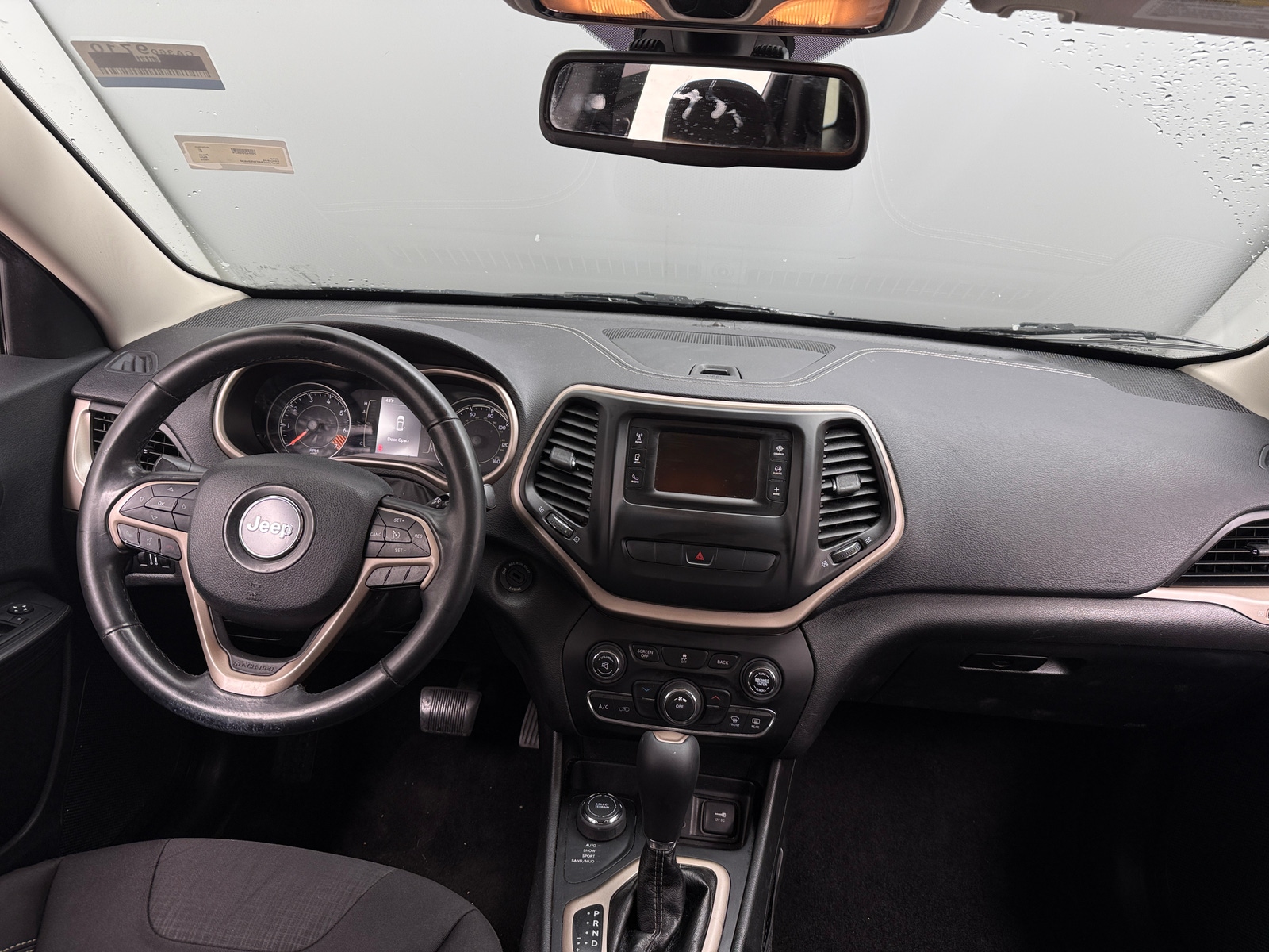 Thumbnail: 2015 Jeep Cherokee - 3