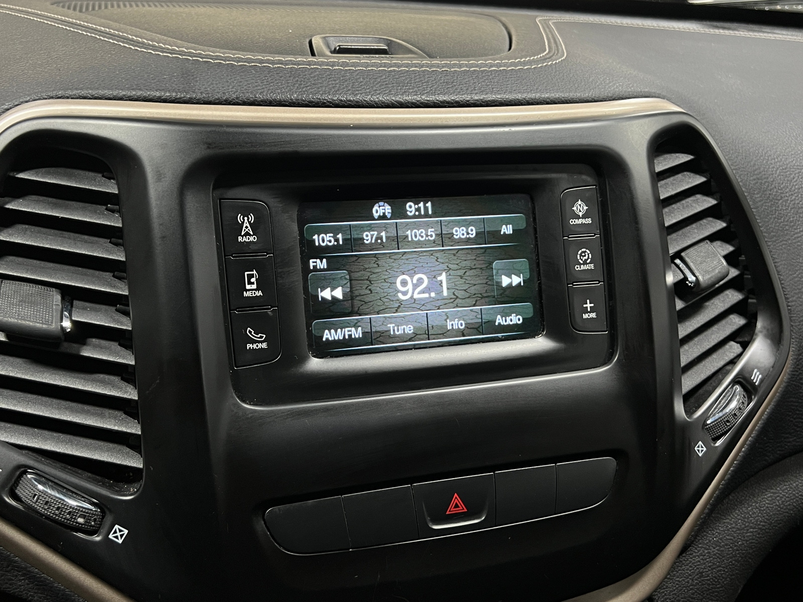 Thumbnail: 2015 Jeep Cherokee - 4