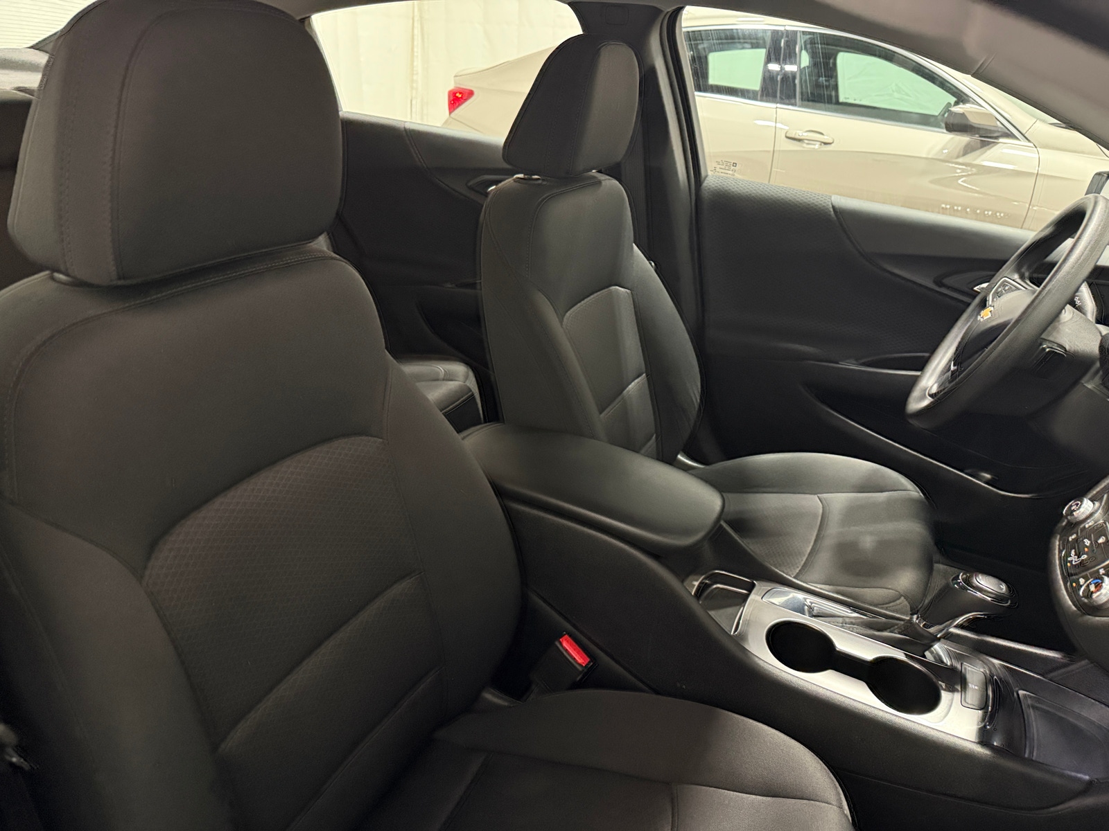 Thumbnail: 2018 Chevrolet Malibu - 2