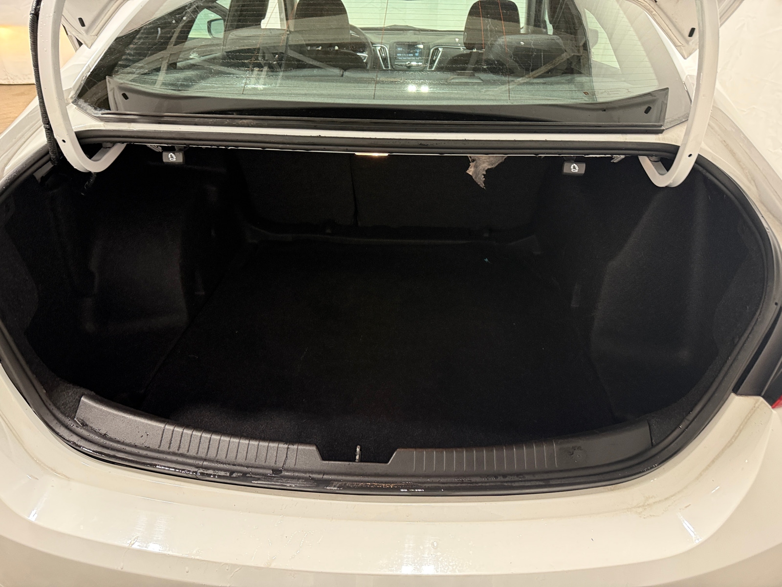 Thumbnail: 2018 Chevrolet Malibu - 7