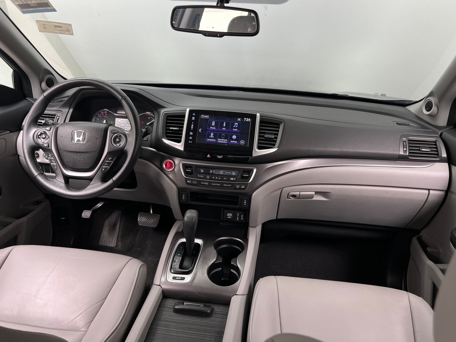Thumbnail: 2017 Honda Pilot - 2