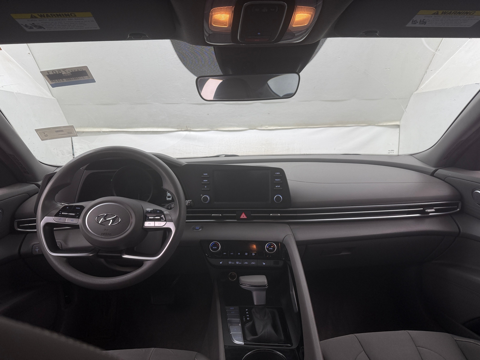 Thumbnail: 2022 Hyundai Elantra - 3