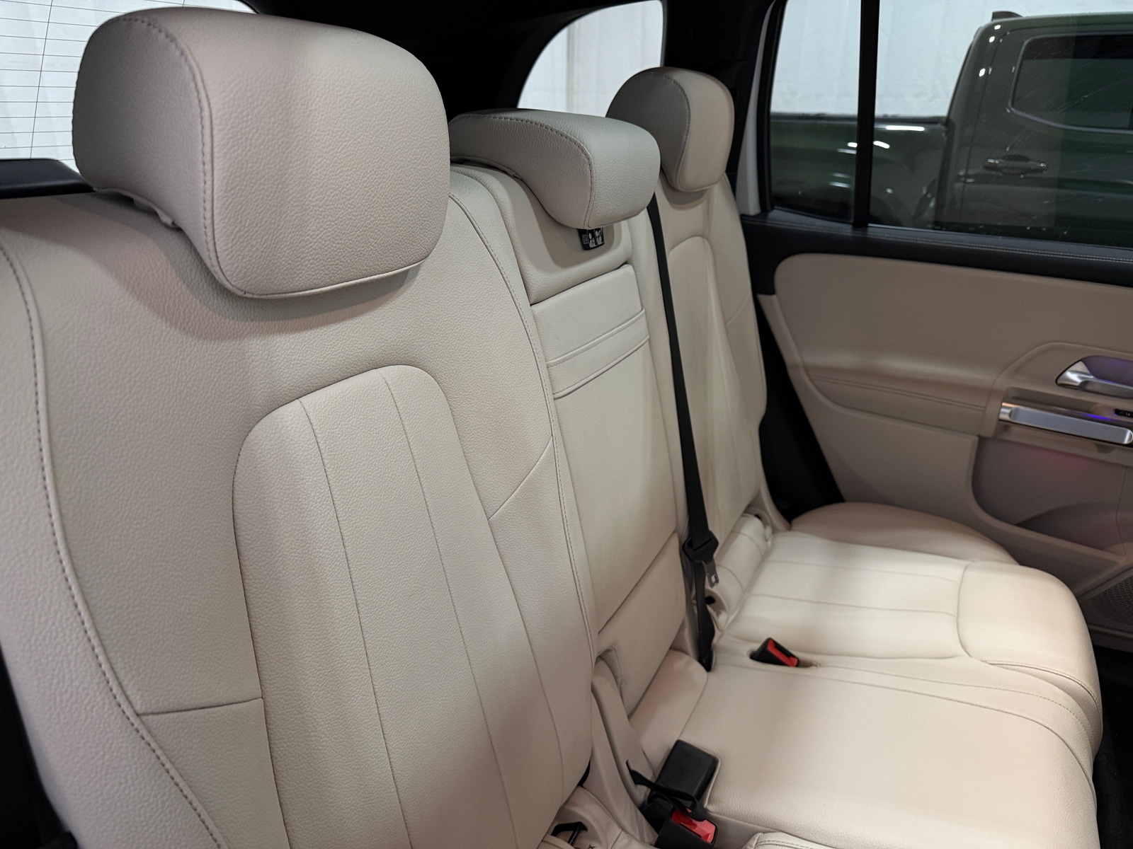 Thumbnail: 2022 Mercedes-Benz GLB - 5