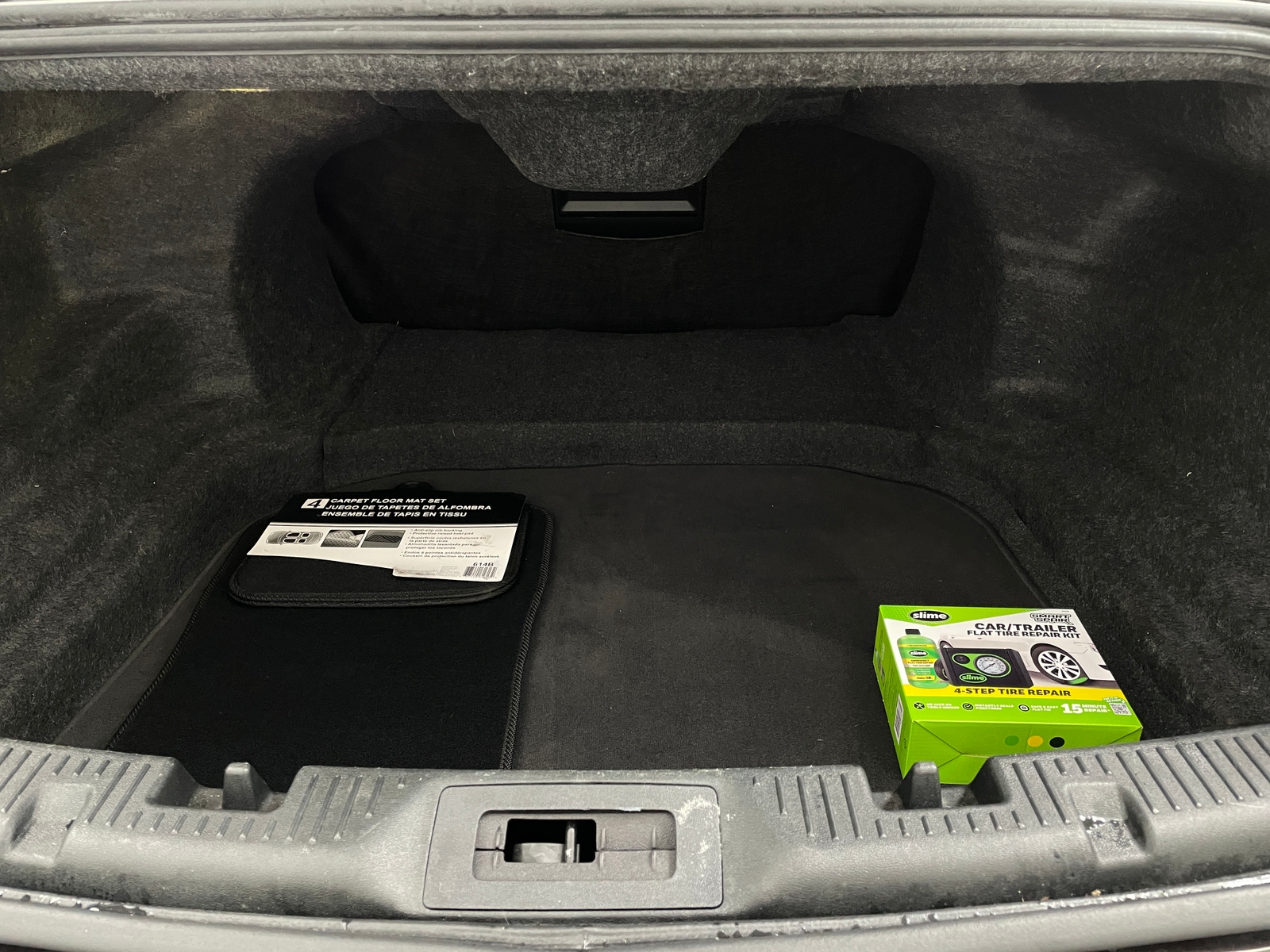 Thumbnail: 2014 Lincoln MKS - 6