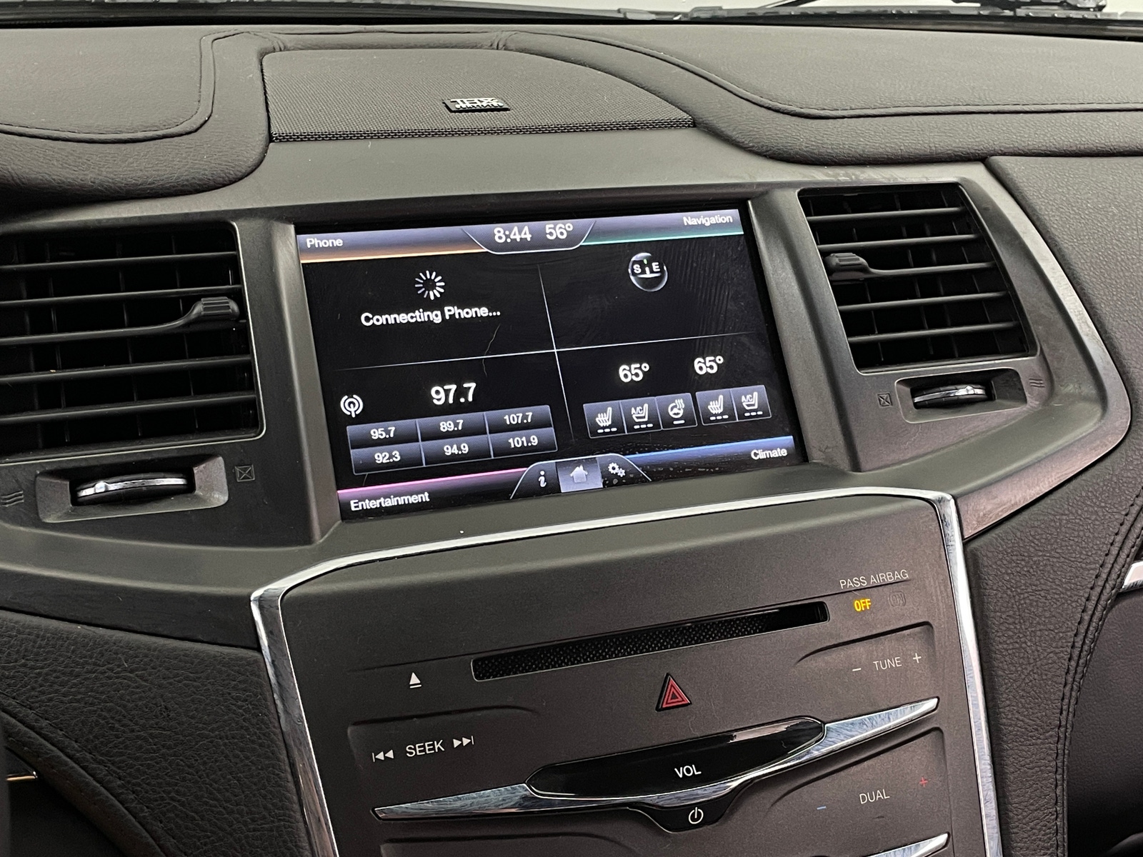 Thumbnail: 2014 Lincoln MKS - 3