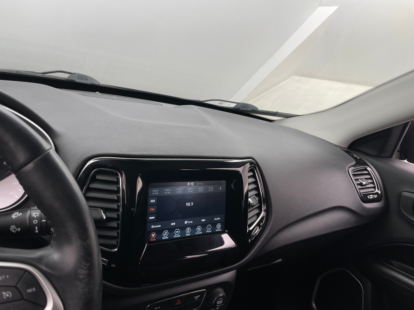 Thumbnail: 2019 Jeep Compass - 4