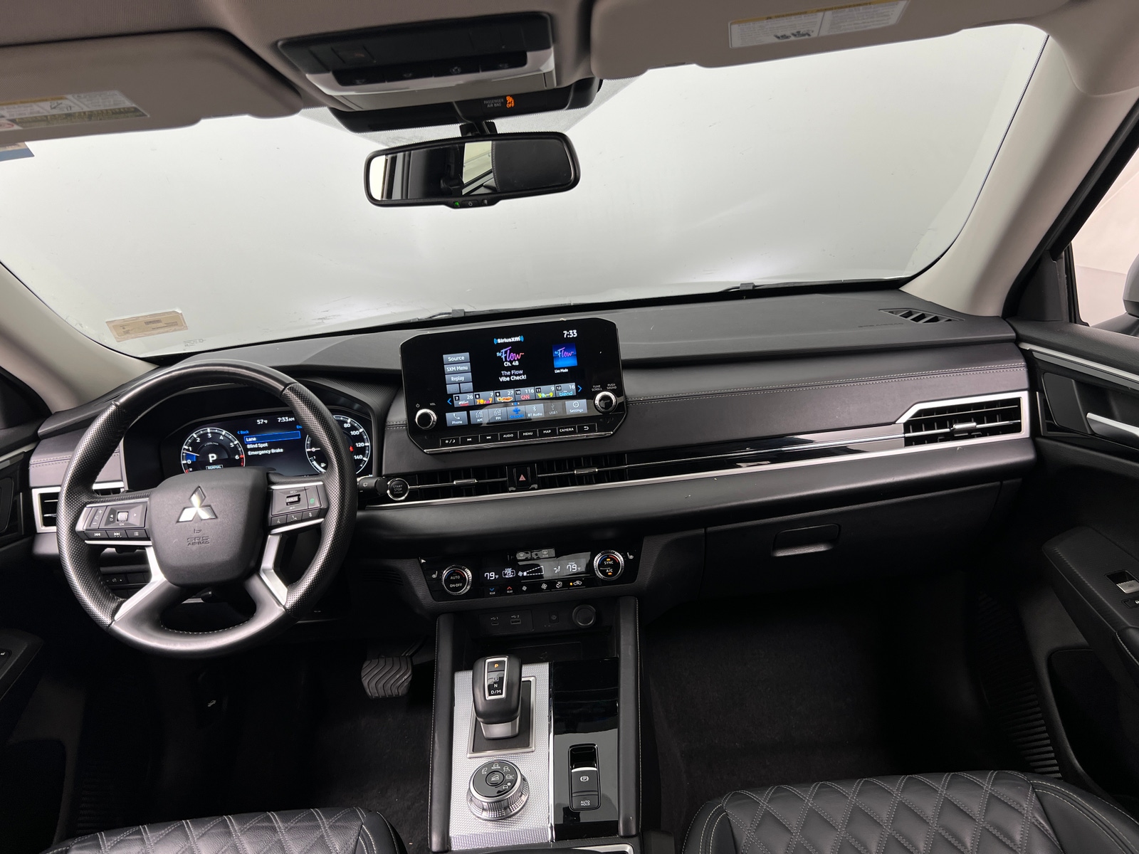 Thumbnail: 2024 Mitsubishi Outlander - 2