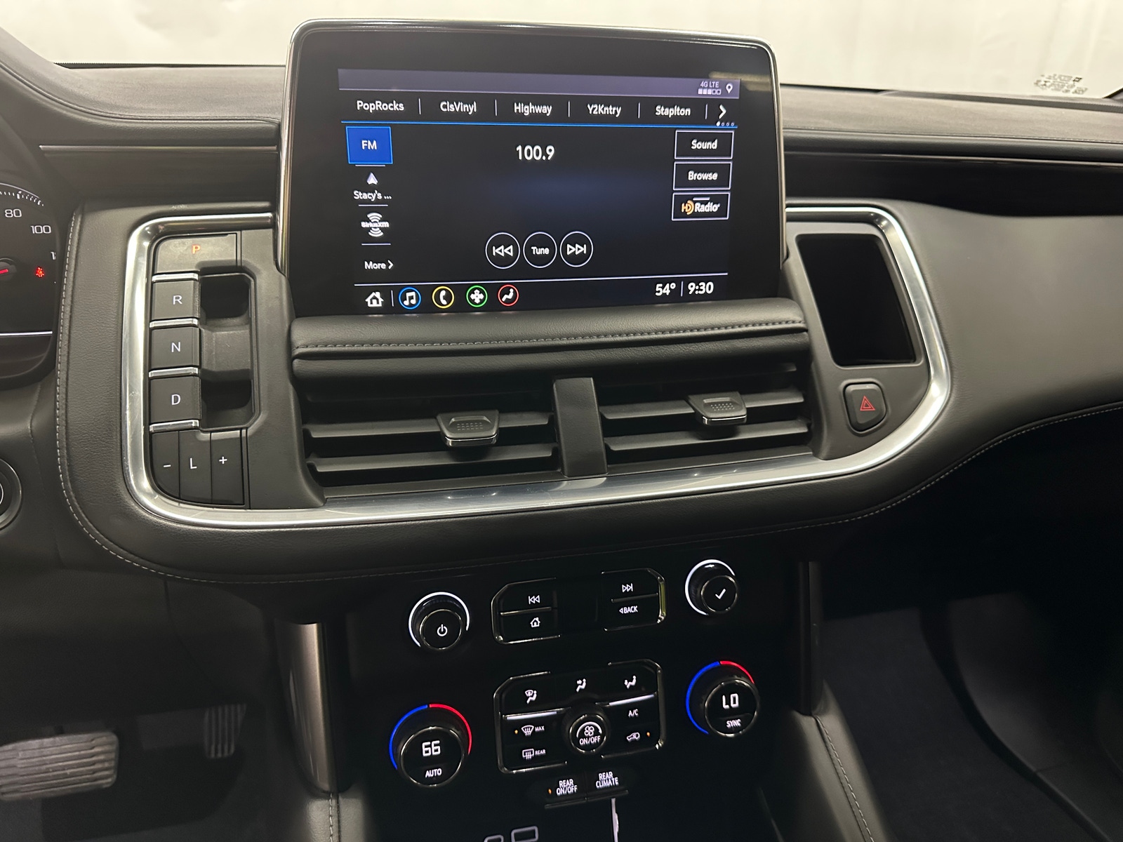 Thumbnail: 2021 Chevrolet Tahoe - 4