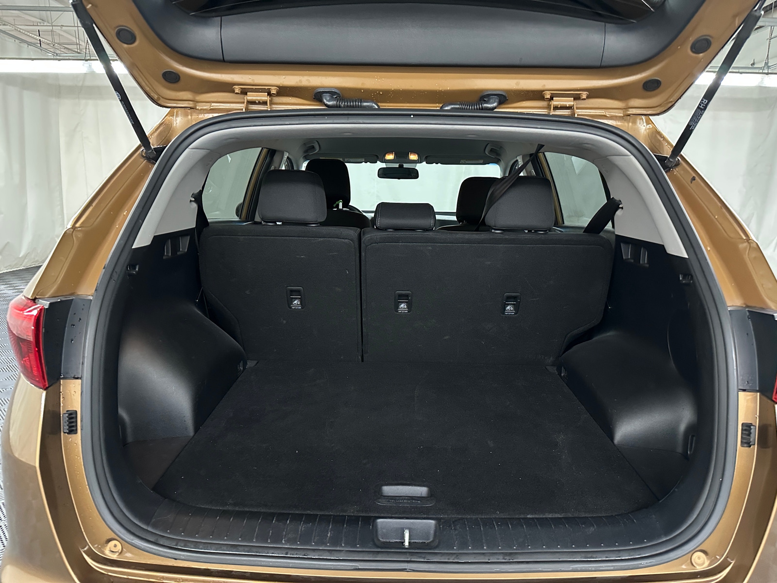 Thumbnail: 2017 Kia Sportage - 7