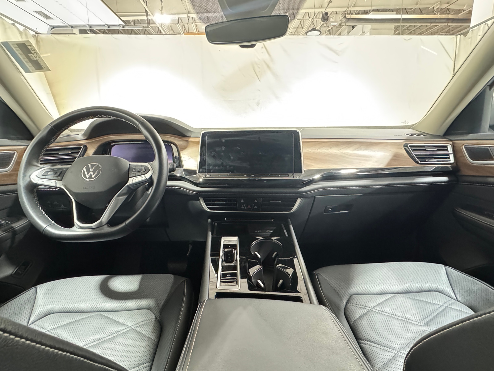 Thumbnail: 2025 Volkswagen Atlas - 2