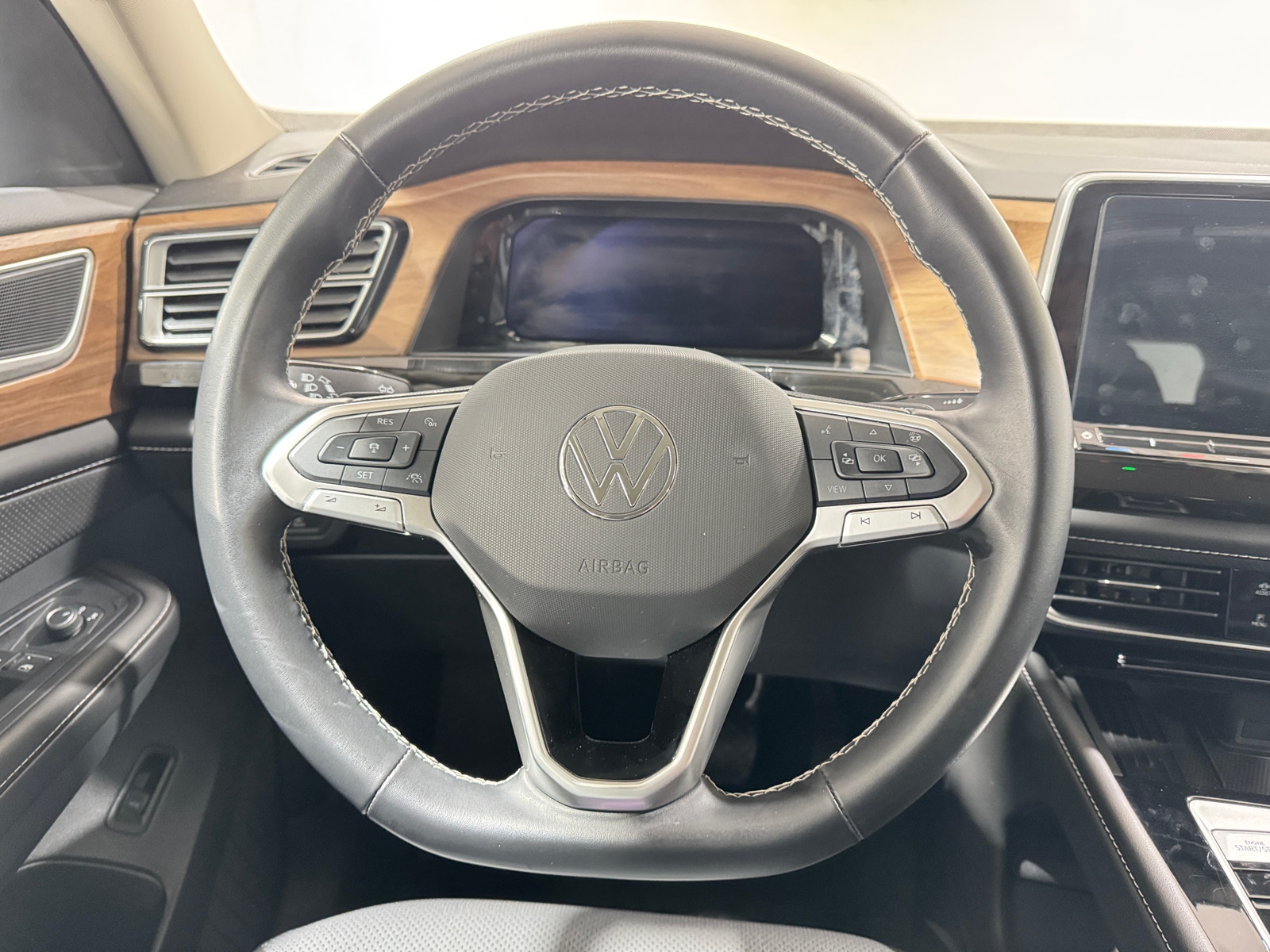 Thumbnail: 2025 Volkswagen Atlas - 4