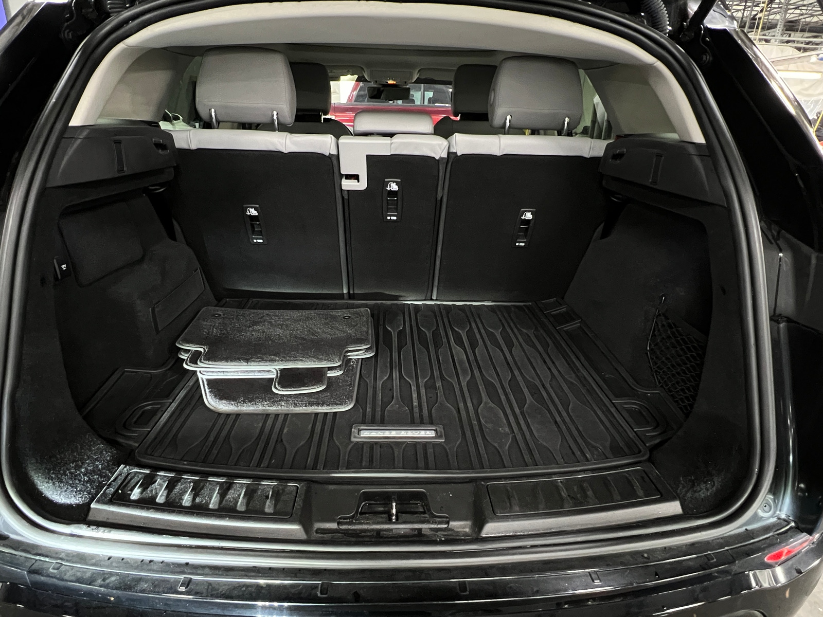 Thumbnail: 2020 Land Rover Range Rover Evoque - 6