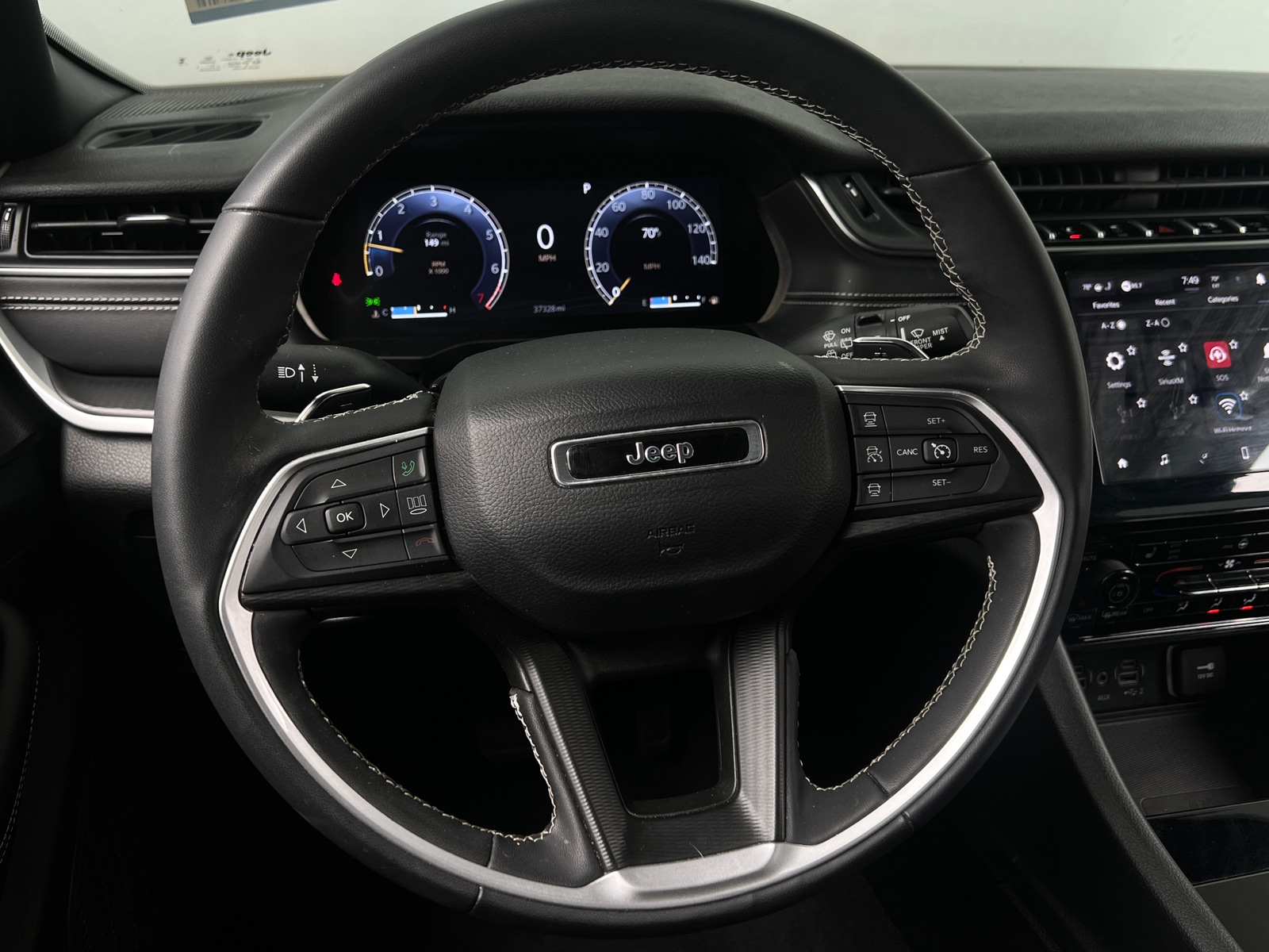 Thumbnail: 2023 Jeep Grand Cherokee L - 5