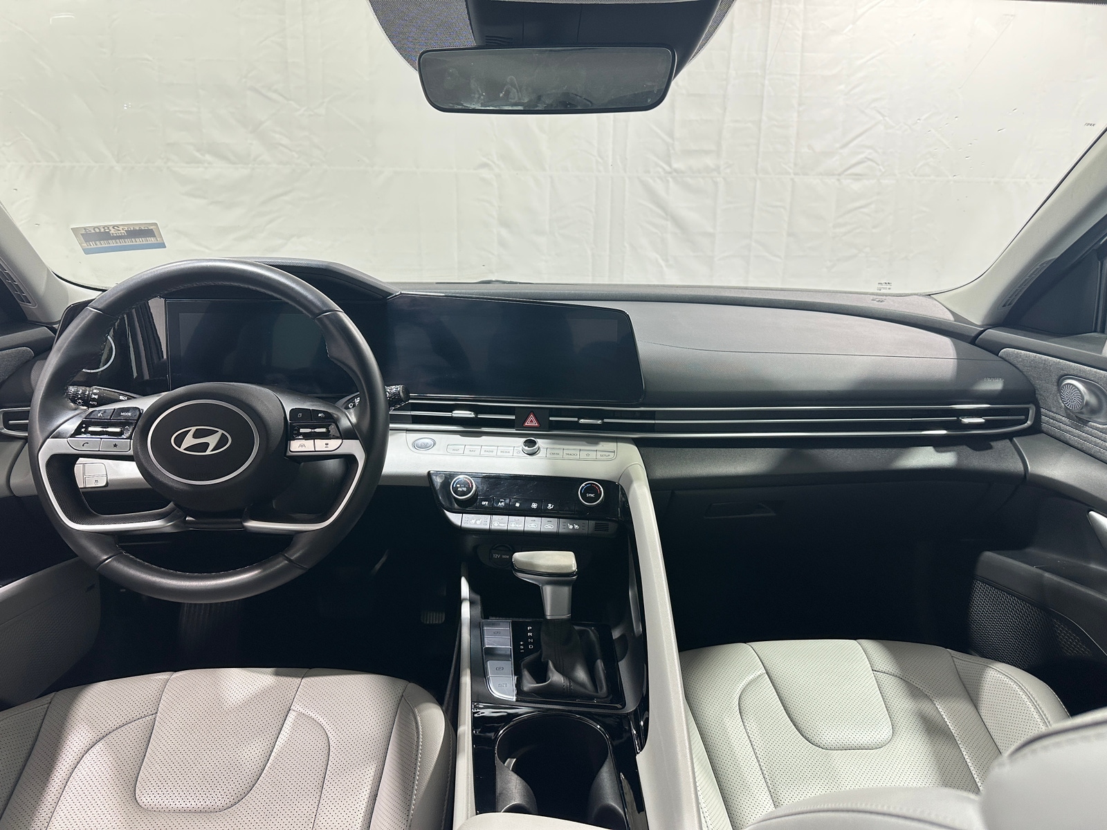 Thumbnail: 2025 Hyundai Elantra - 2