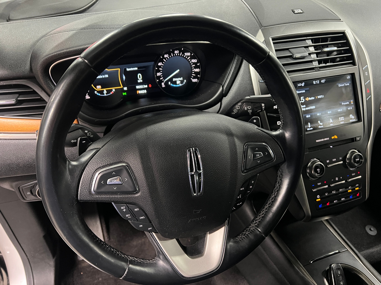 Thumbnail: 2017 Lincoln MKC - 4