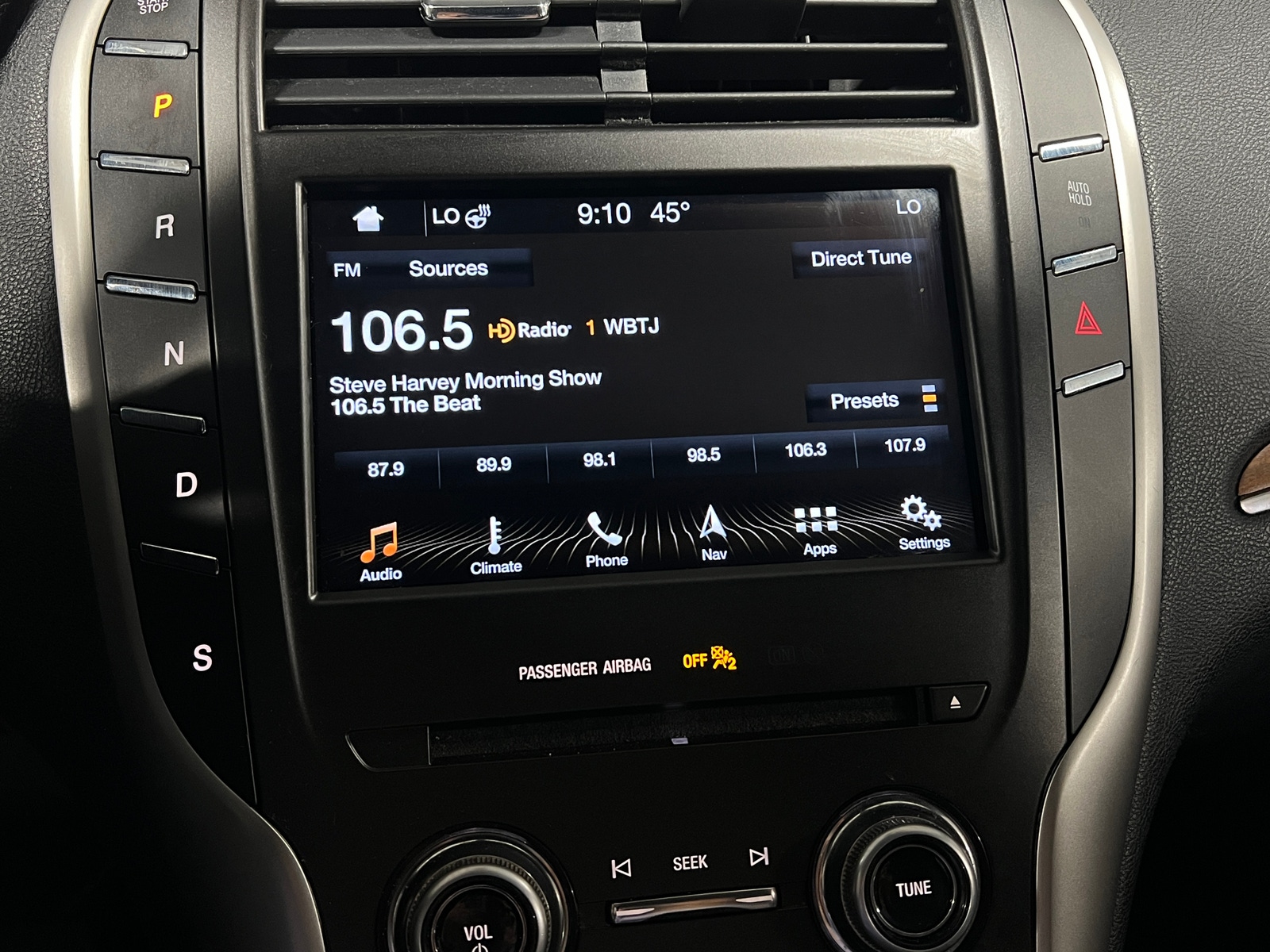 Thumbnail: 2017 Lincoln MKC - 3