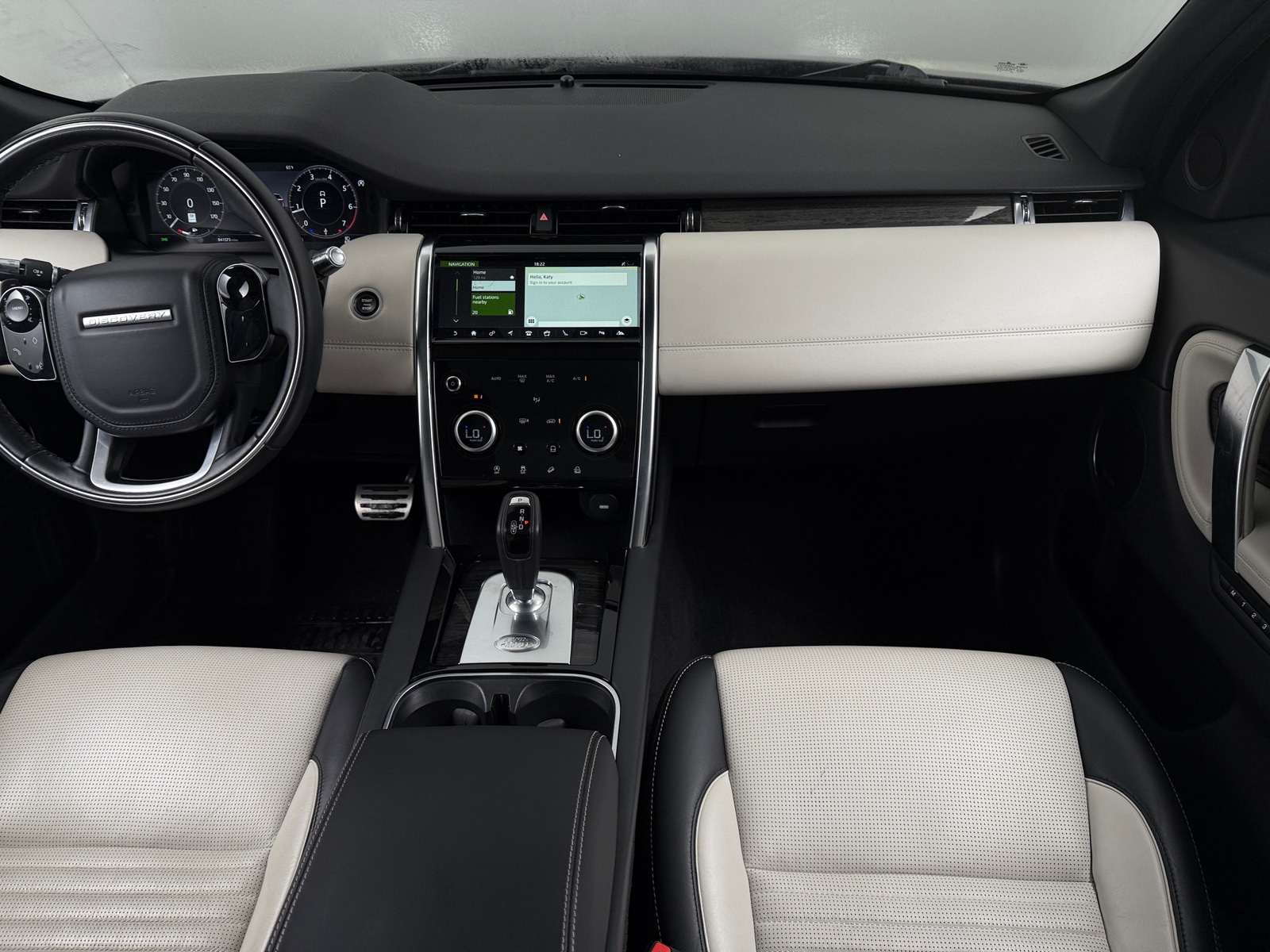 Thumbnail: 2020 Land Rover Discovery Sport - 2