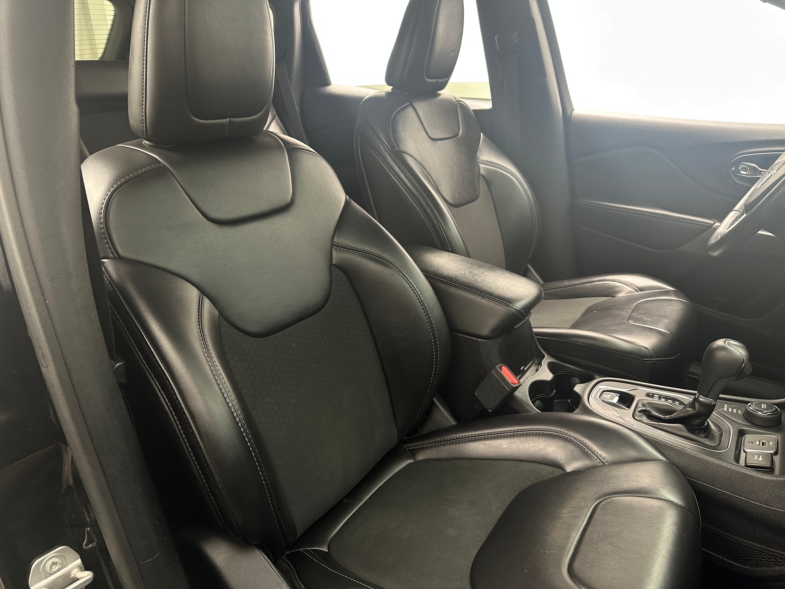 Thumbnail: 2019 Jeep Cherokee - 2