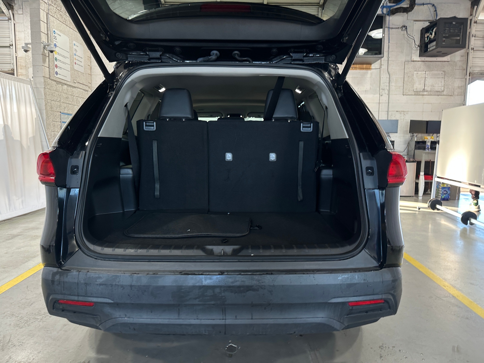 Thumbnail: 2025 Toyota Grand Highlander - 7