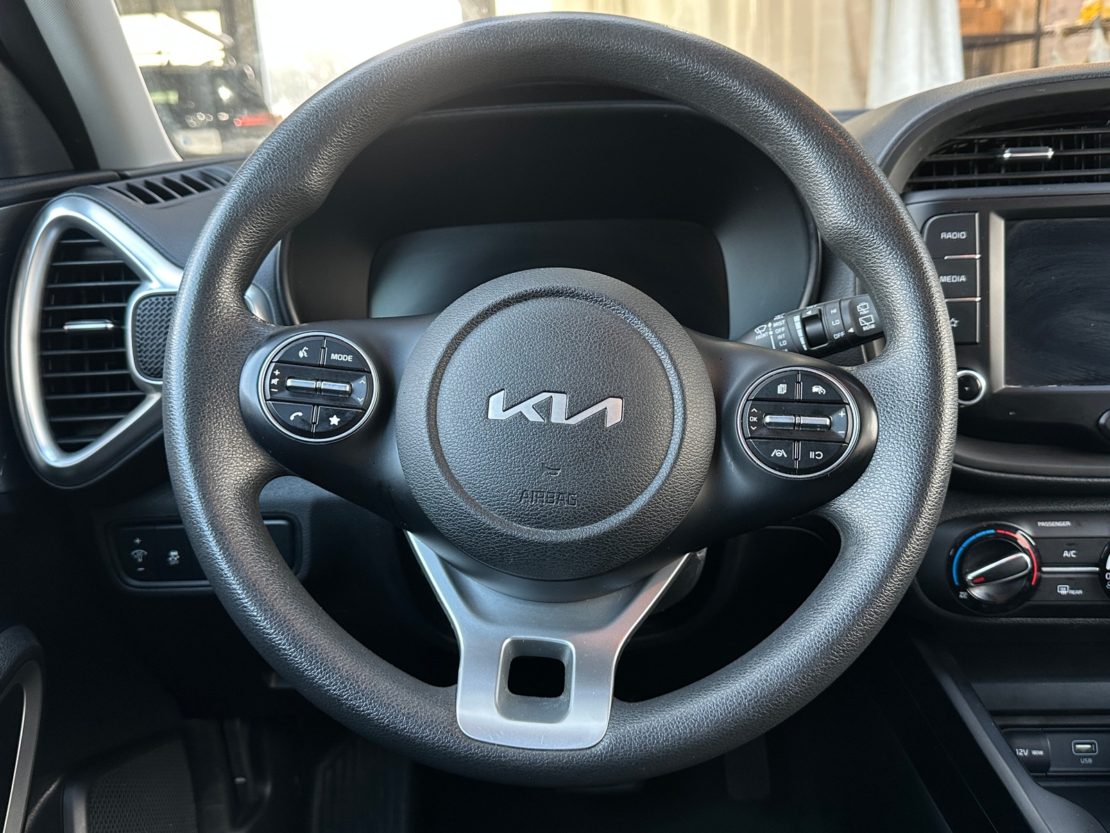 Thumbnail: 2023 Kia Soul - 5