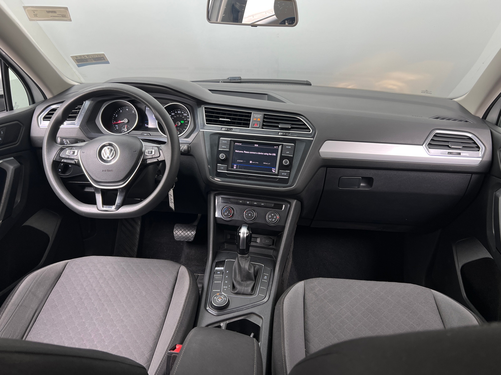 Thumbnail: 2019 Volkswagen Tiguan - 3