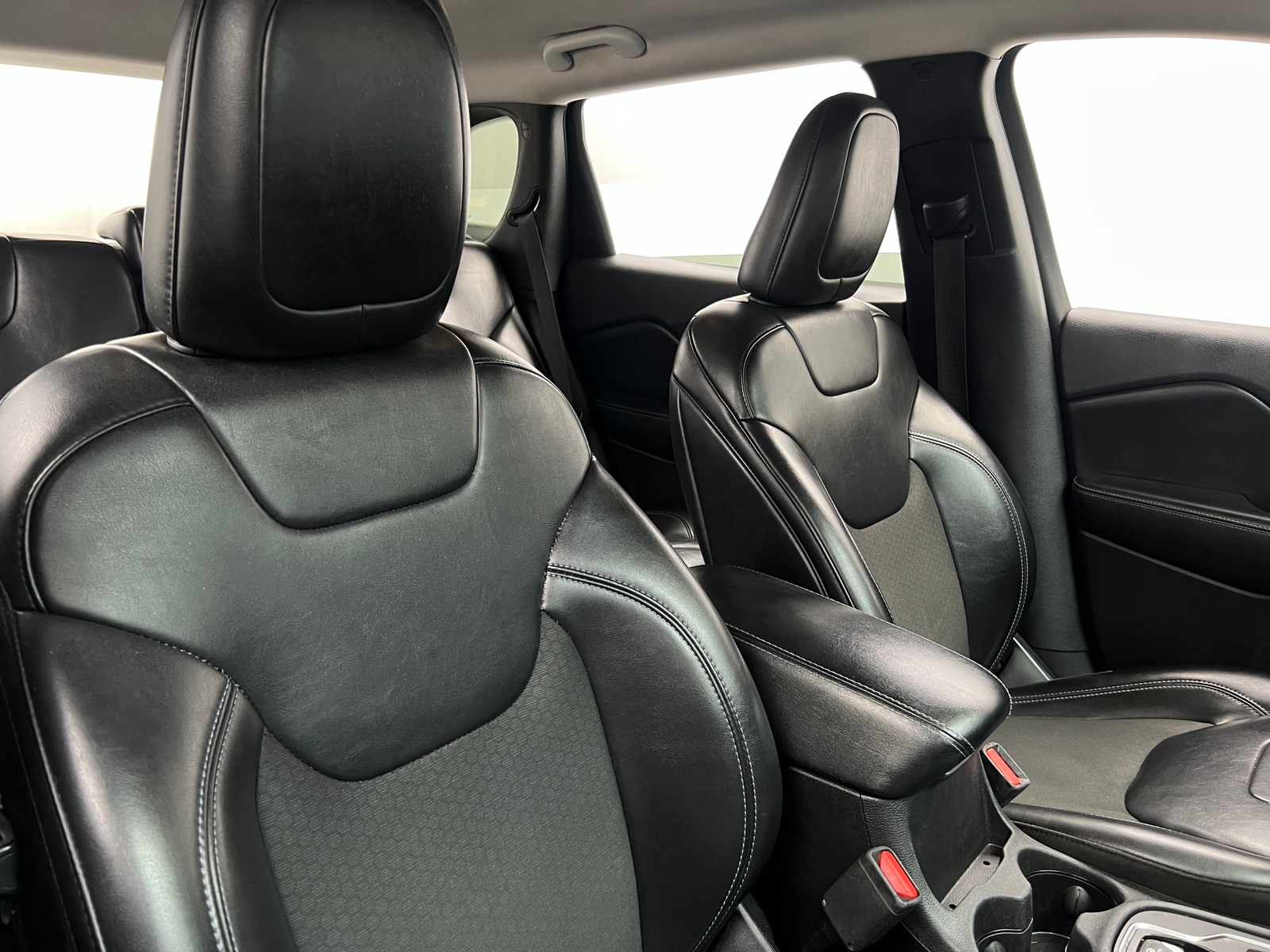 Thumbnail: 2019 Jeep Cherokee - 2