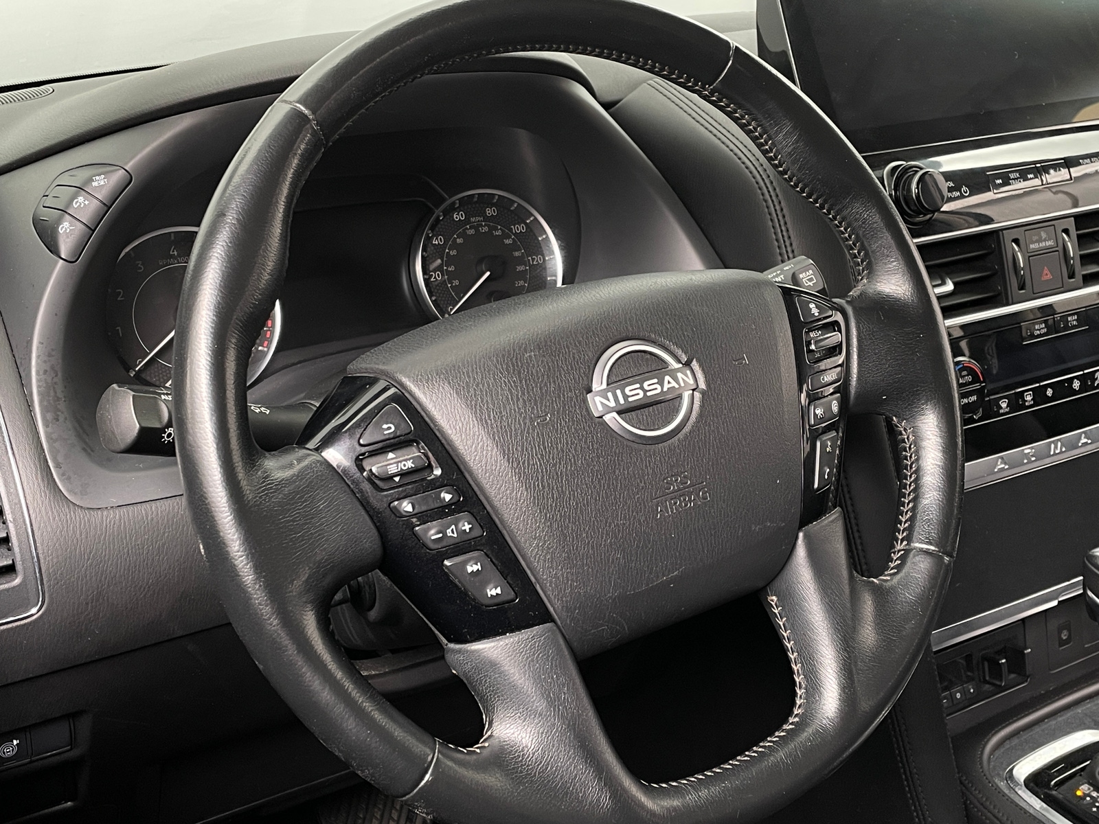 Thumbnail: 2021 Nissan Armada - 4