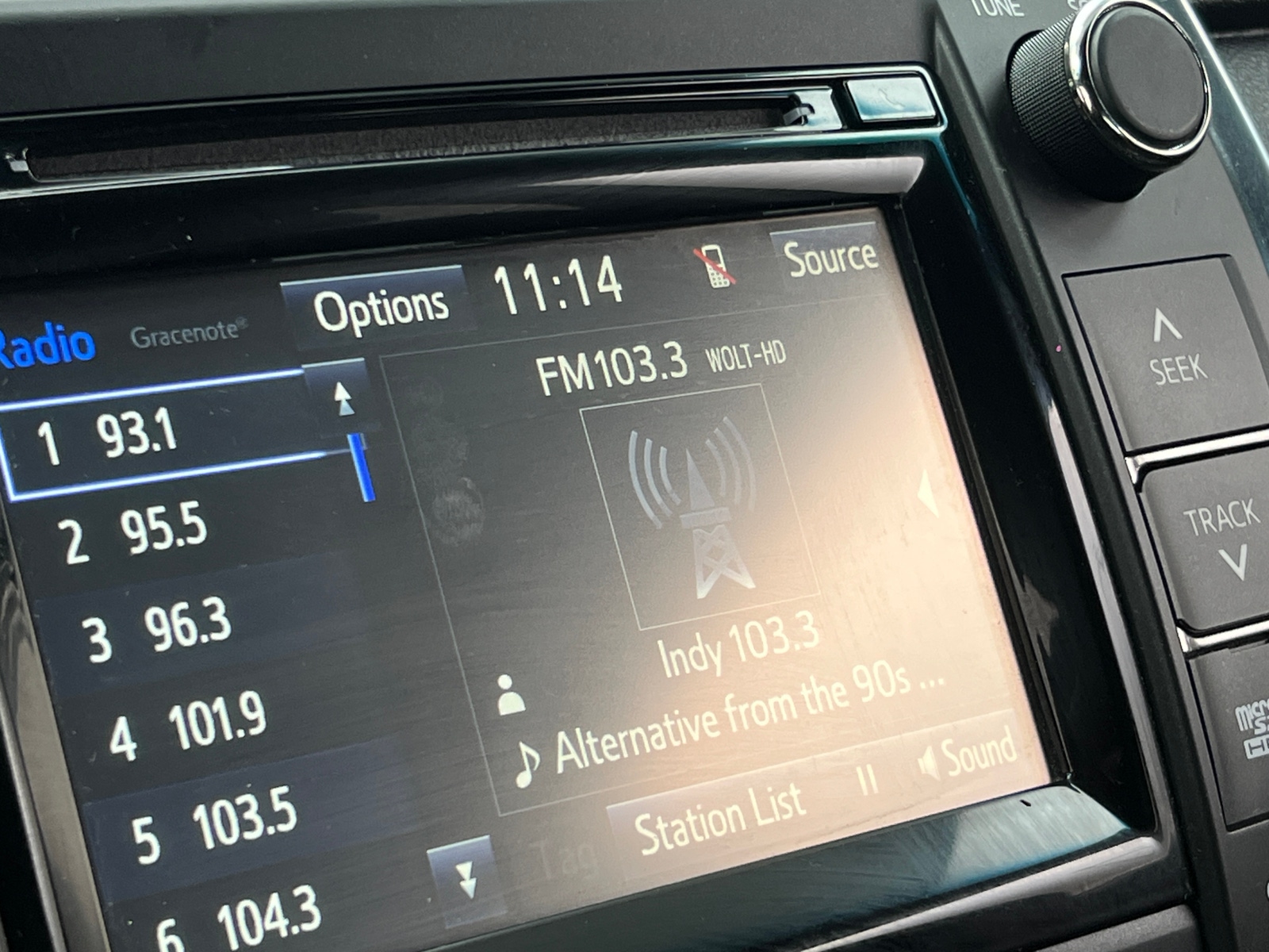 Thumbnail: 2016 Toyota Camry - 3