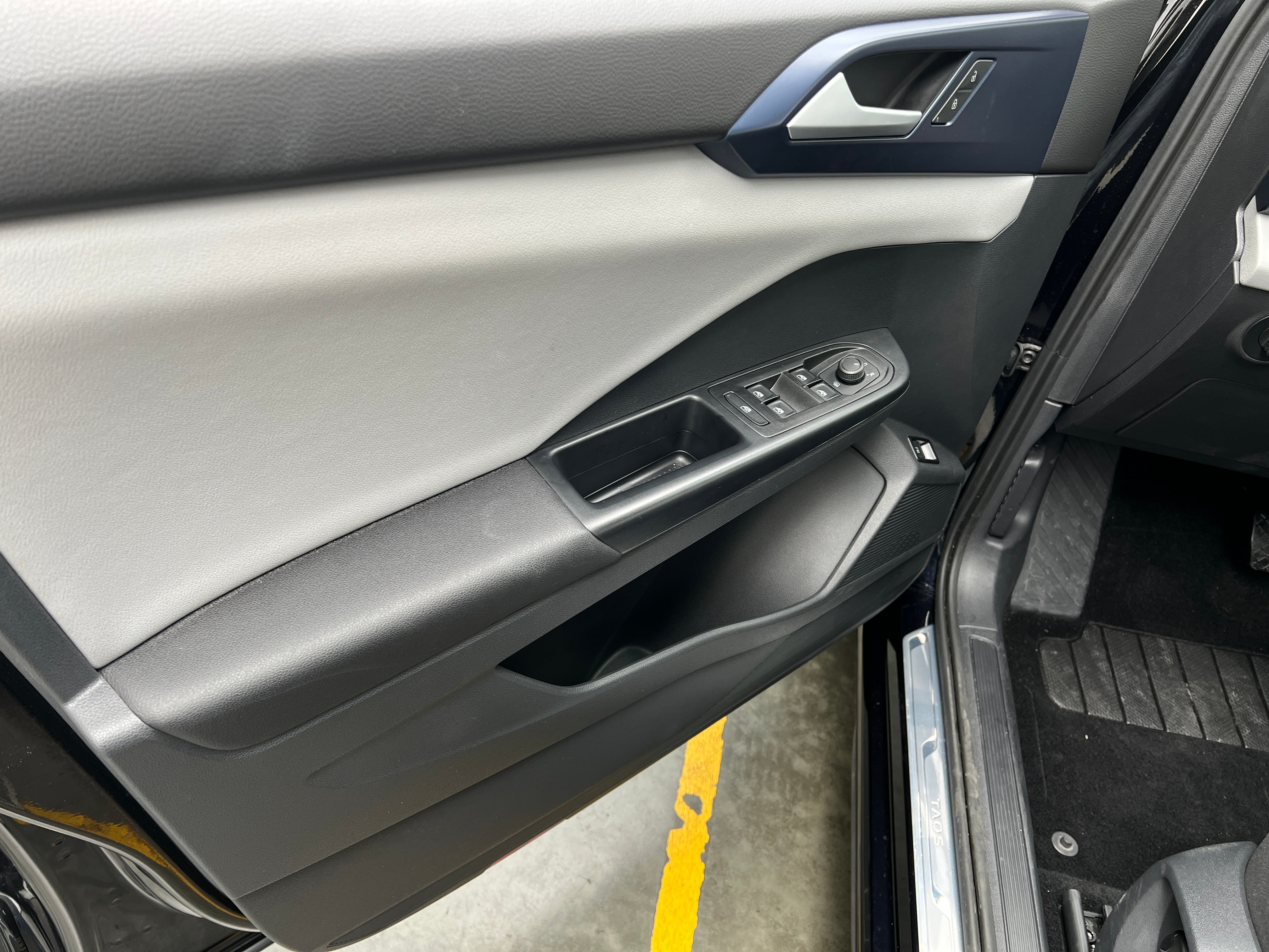 2023 Volkswagen Taos