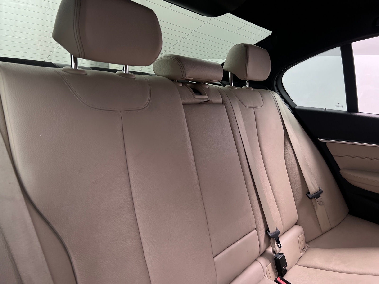 Thumbnail: 2017 BMW 3 Series - 5