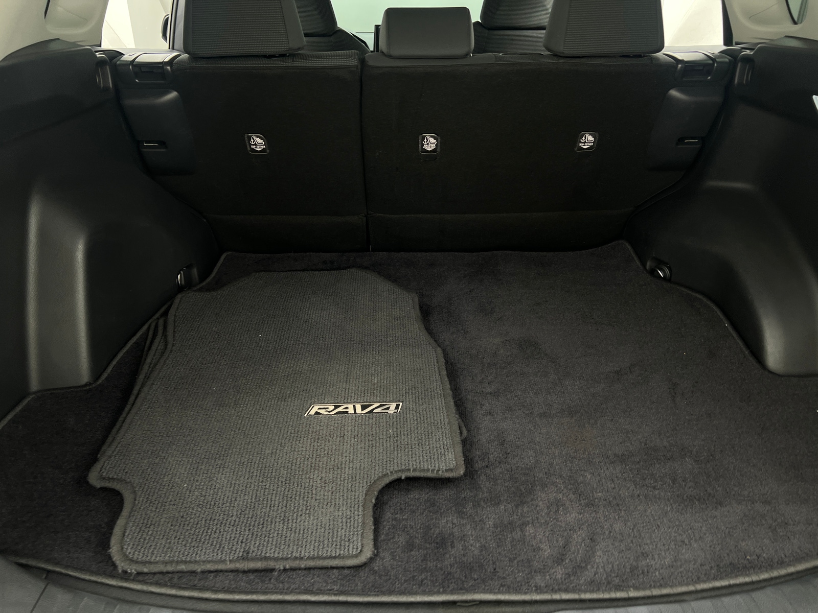 Thumbnail: 2021 Toyota RAV4 - 7