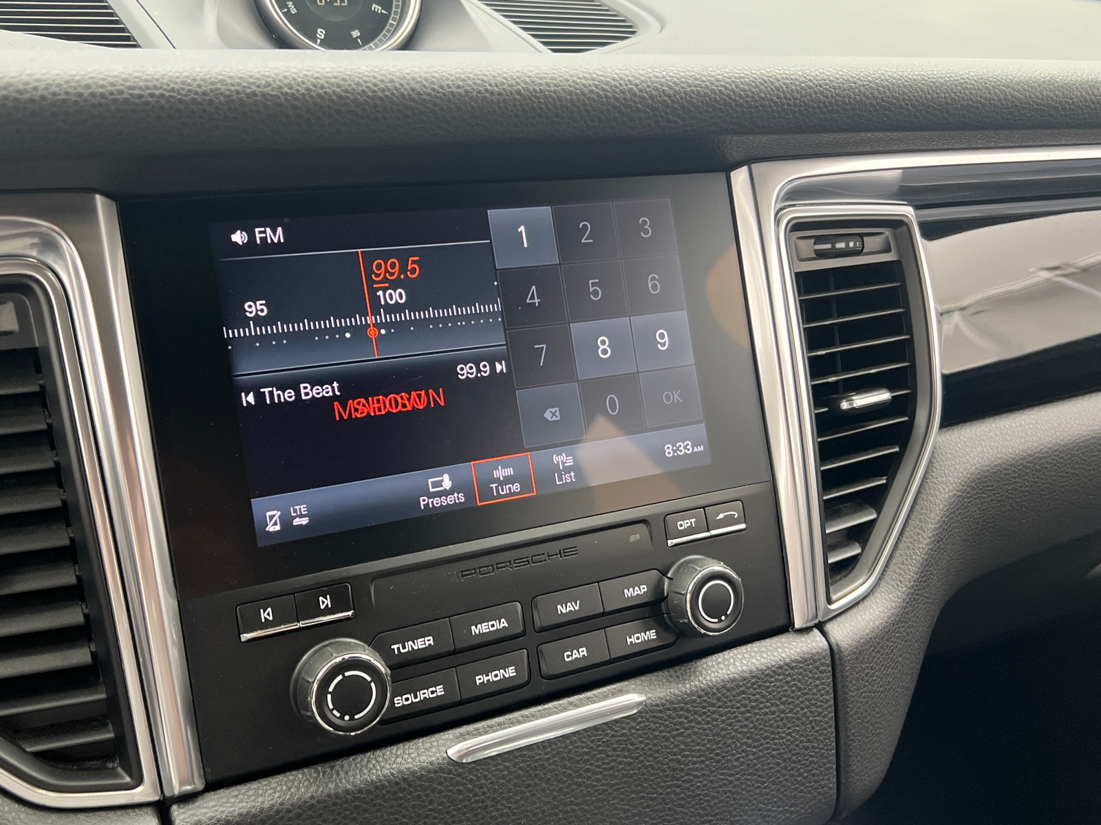 Thumbnail: 2018 Porsche Macan - 3