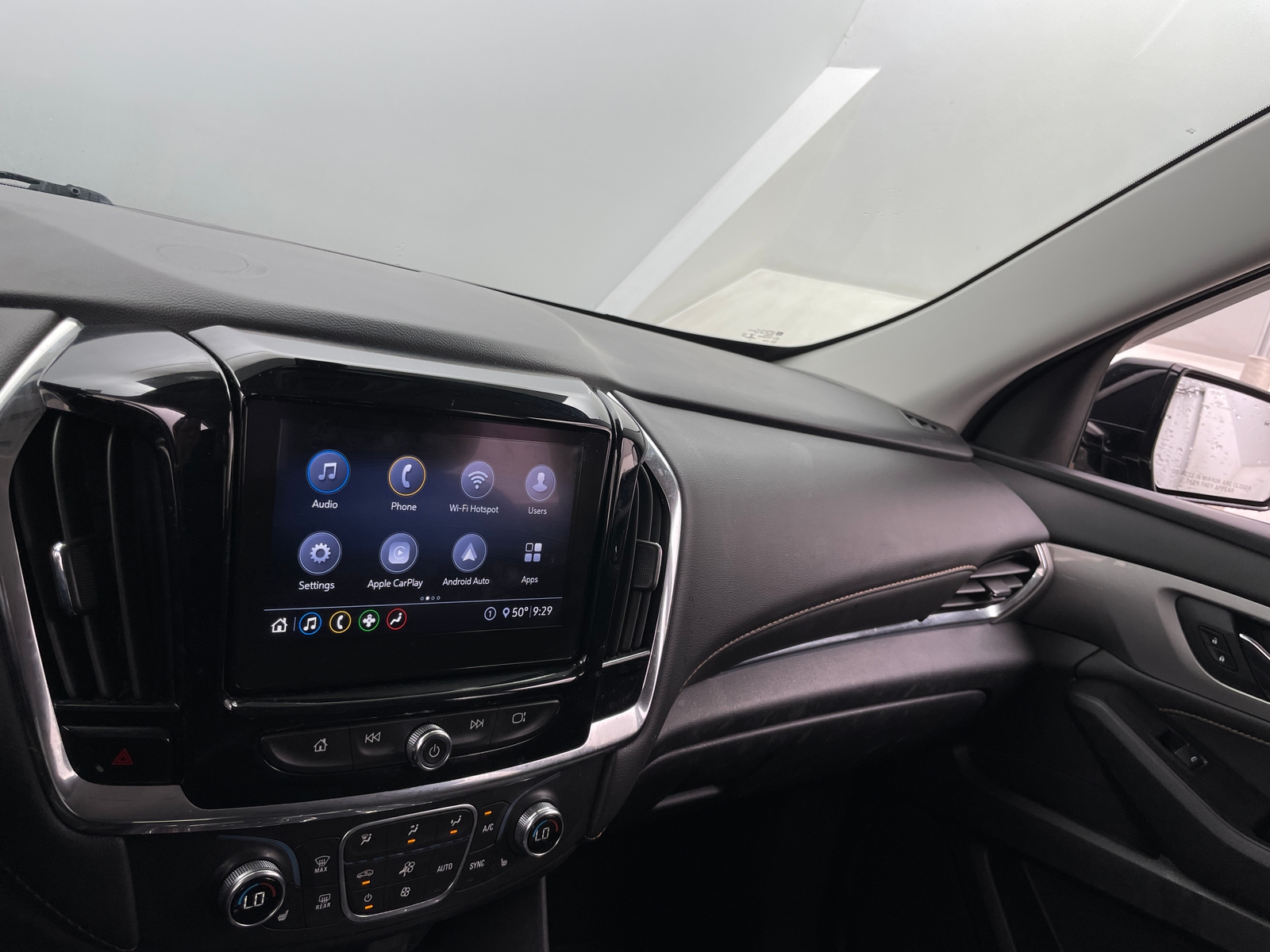 Thumbnail: 2020 Chevrolet Traverse - 4