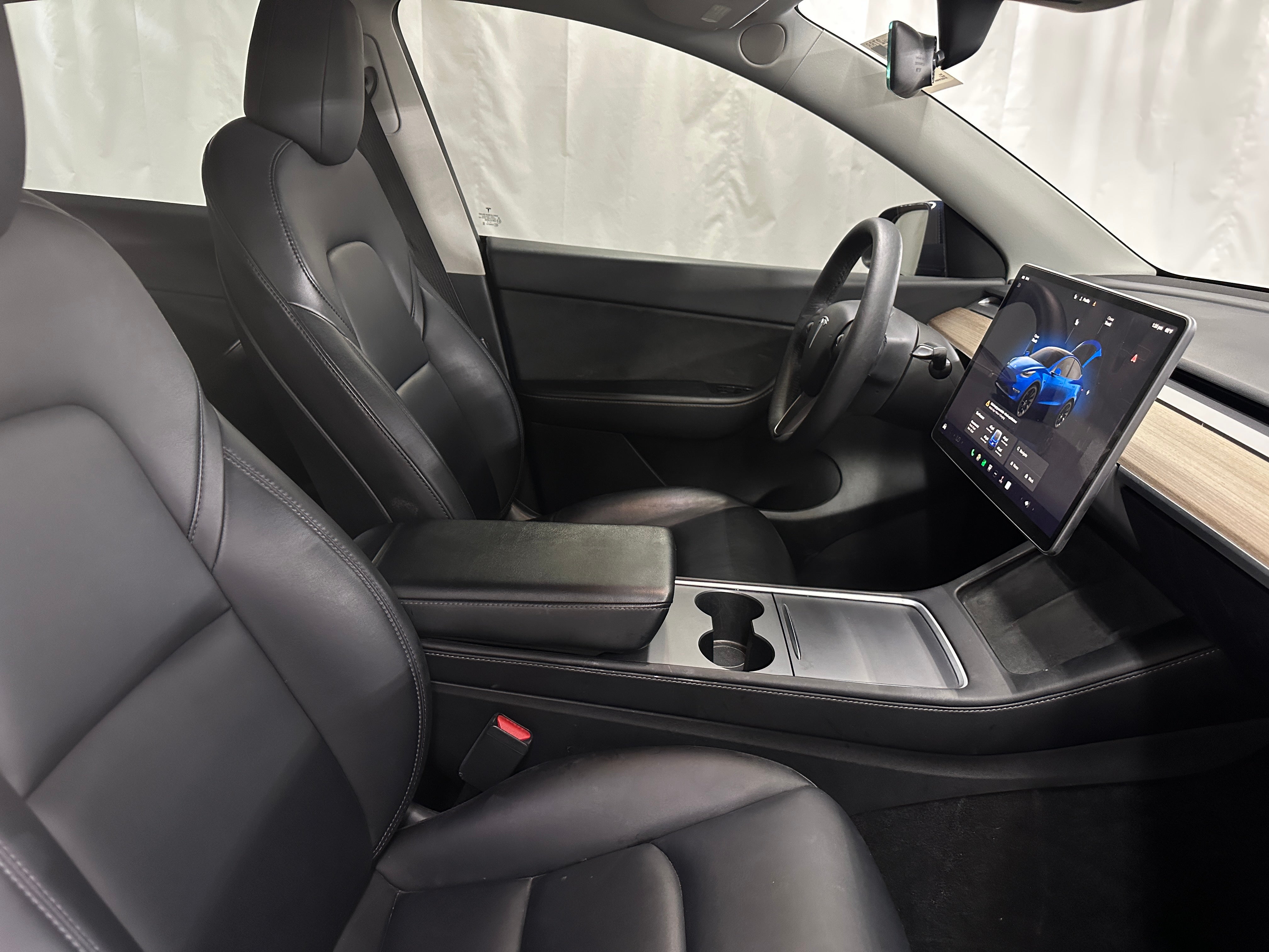 Used 2022 Tesla Model Y Long Range with VIN 7SAYGDEE7NF480818 for sale in Oak Creek, WI