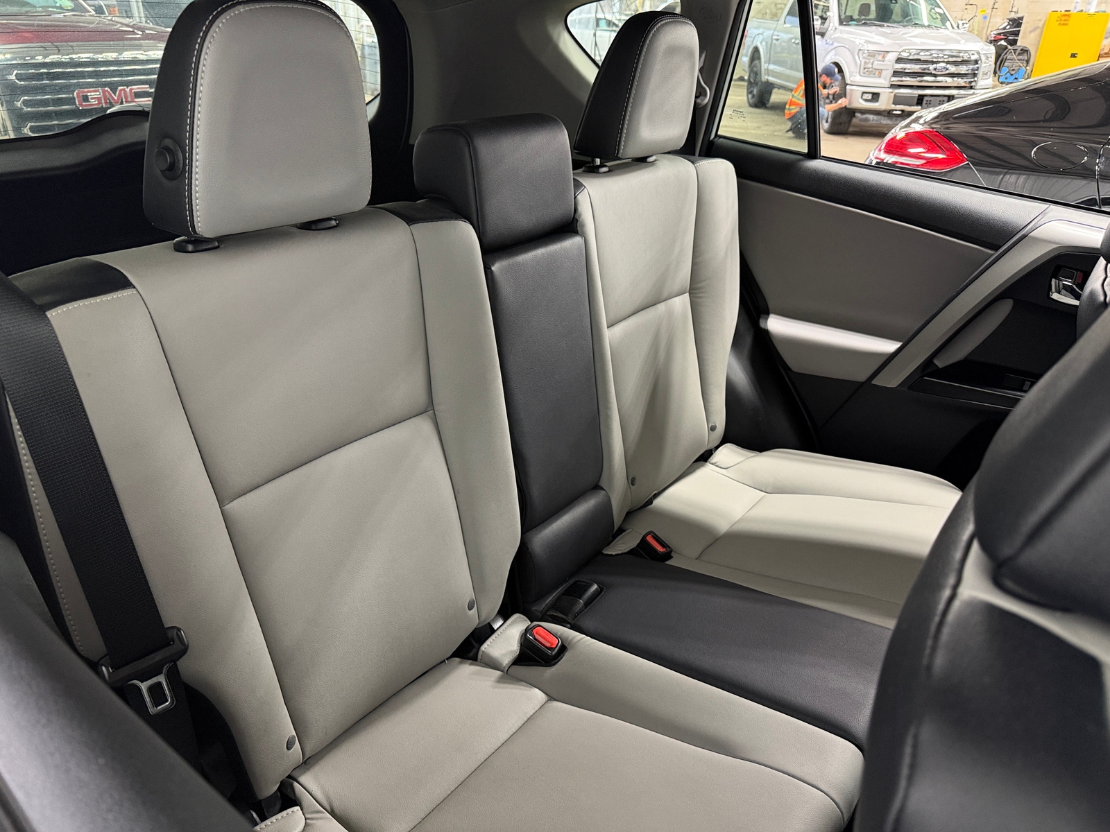 Thumbnail: 2018 Toyota RAV4 - 5