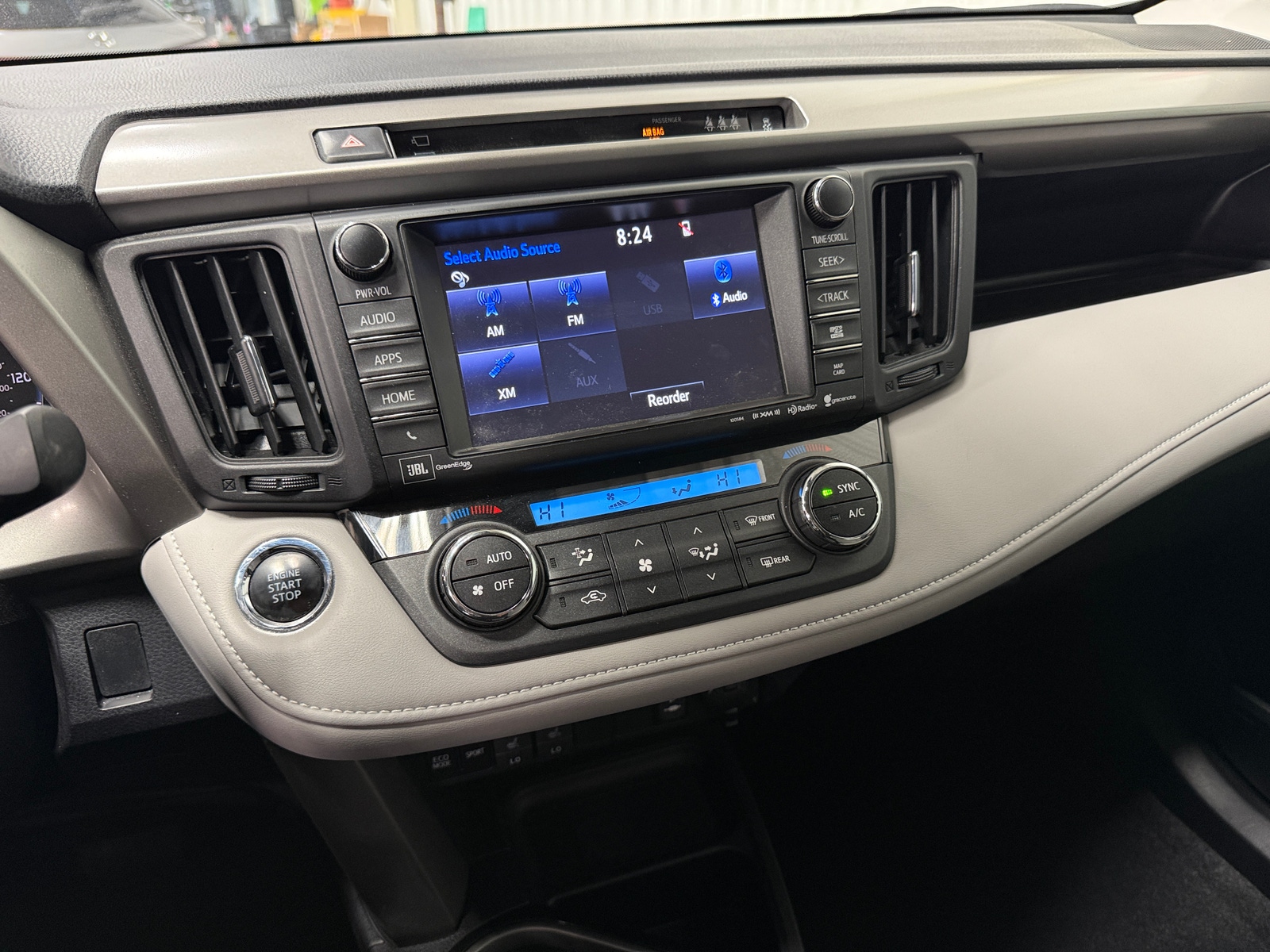 Thumbnail: 2018 Toyota RAV4 - 3