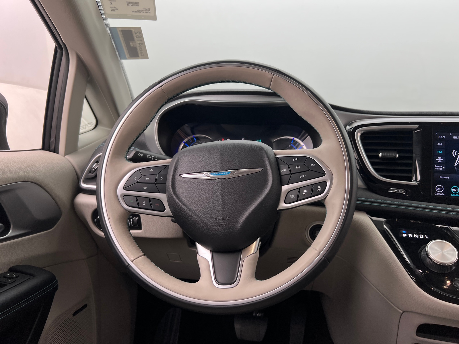 Thumbnail: 2018 Chrysler Pacifica - 4