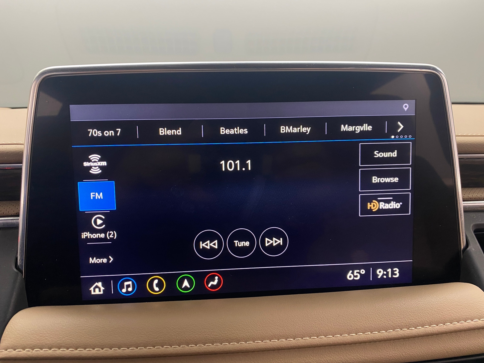 Thumbnail: 2021 Chevrolet Suburban - 3