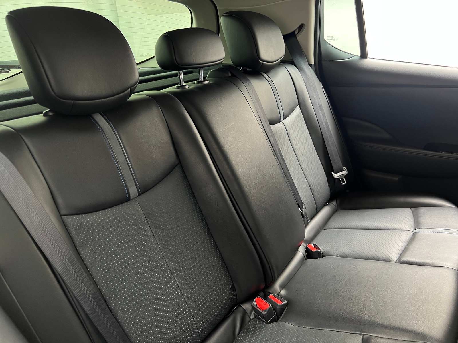 Thumbnail: 2022 Nissan Leaf - 5