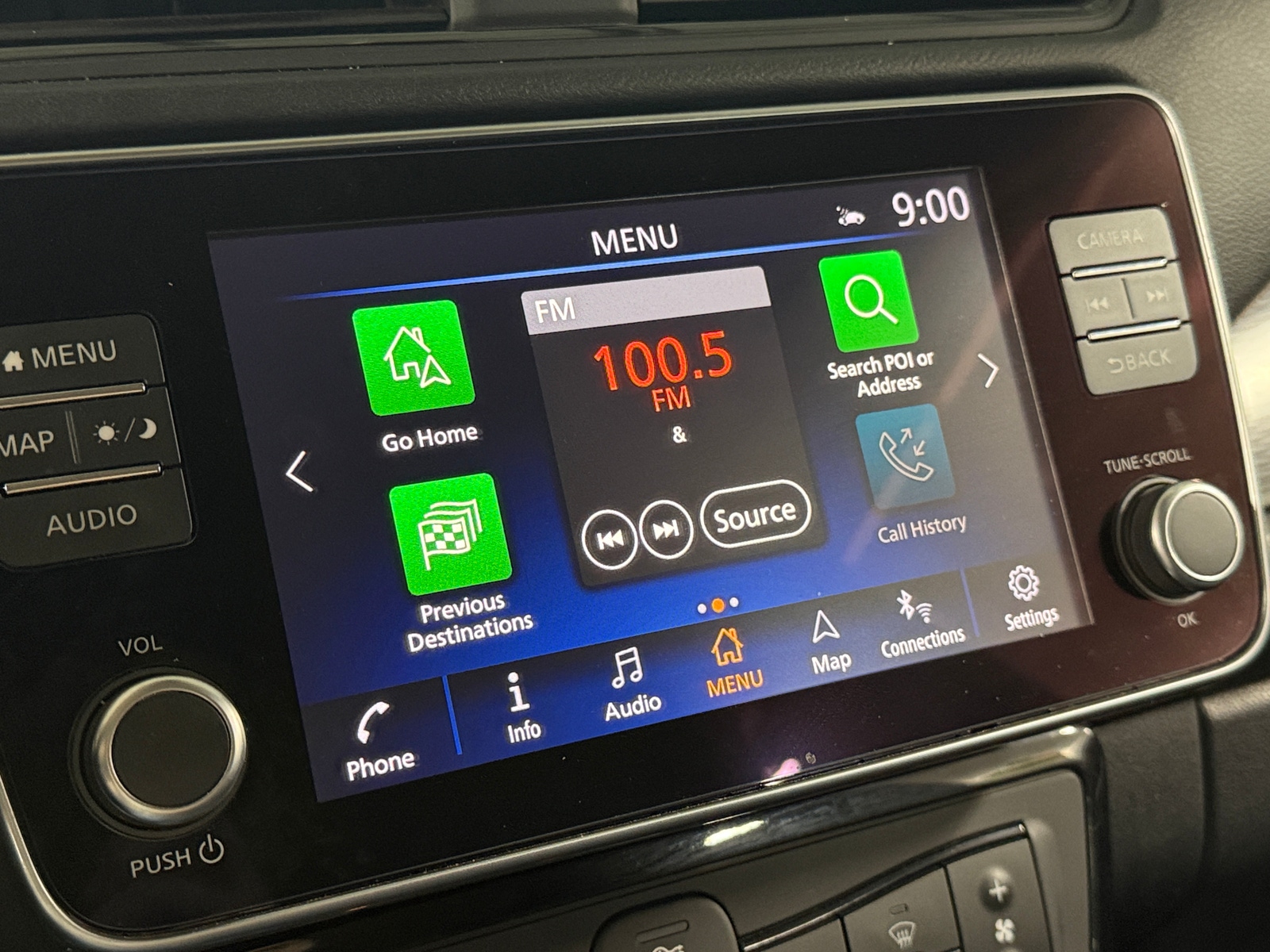 Thumbnail: 2022 Nissan Leaf - 3