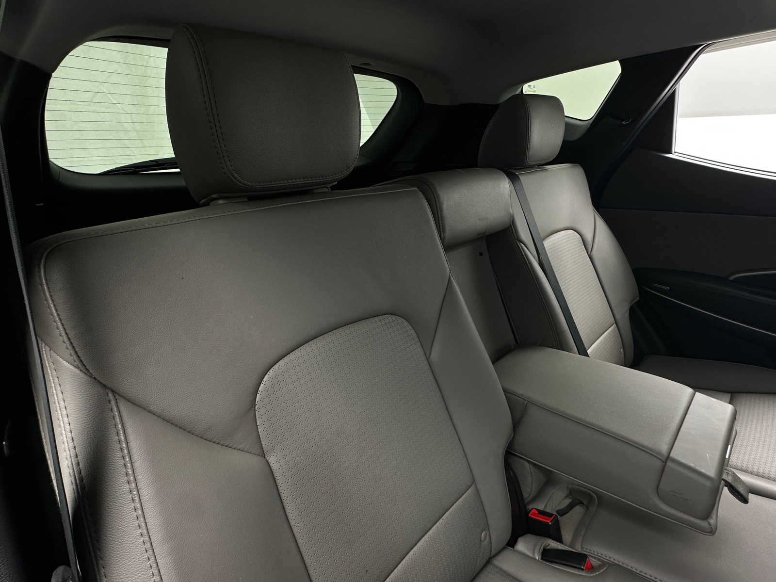 Thumbnail: 2016 Hyundai Santa Fe - 5