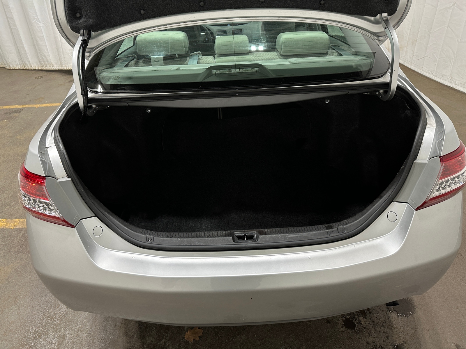 Thumbnail: 2011 Toyota Camry - 7