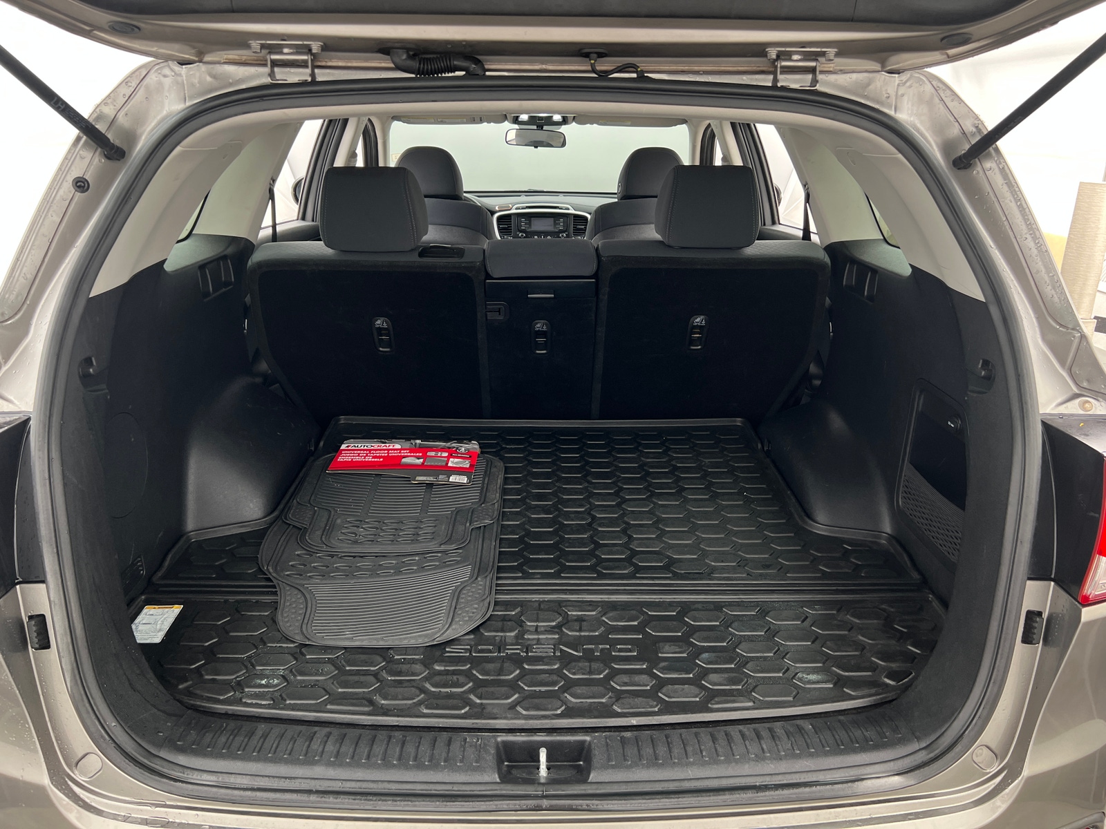 Thumbnail: 2018 Kia Sorento - 7