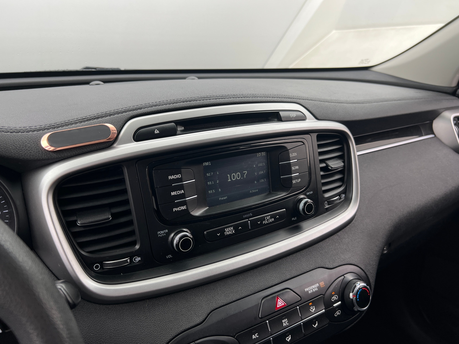 Thumbnail: 2018 Kia Sorento - 4