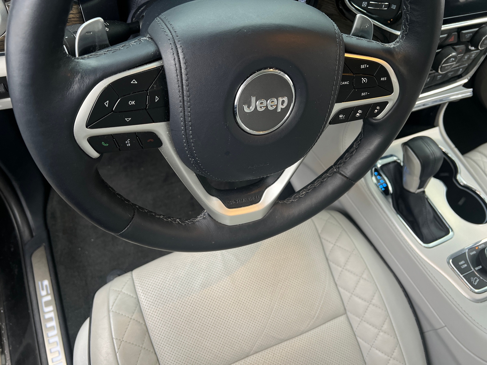 Thumbnail: 2020 Jeep Grand Cherokee - 4