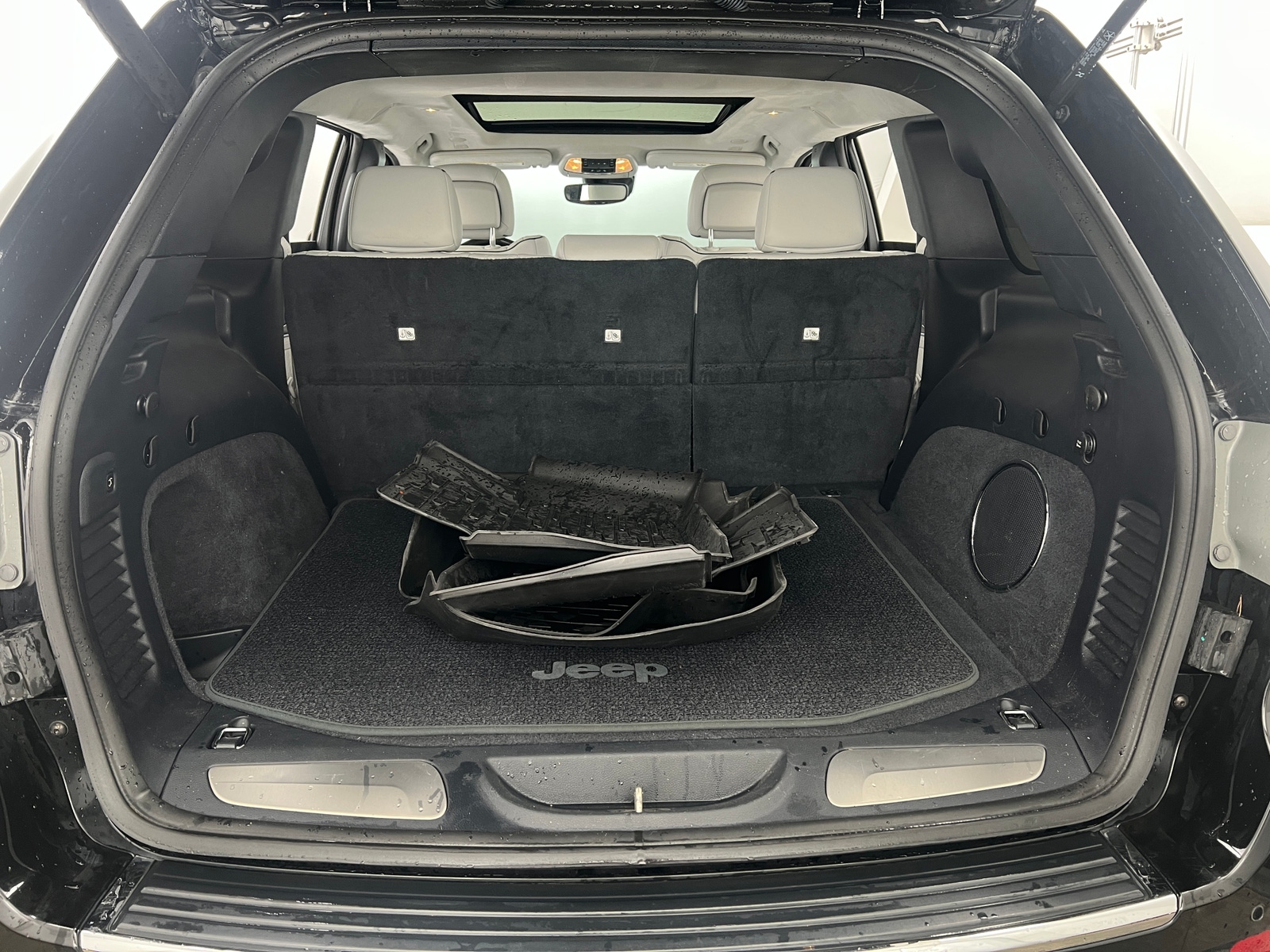 Thumbnail: 2020 Jeep Grand Cherokee - 6